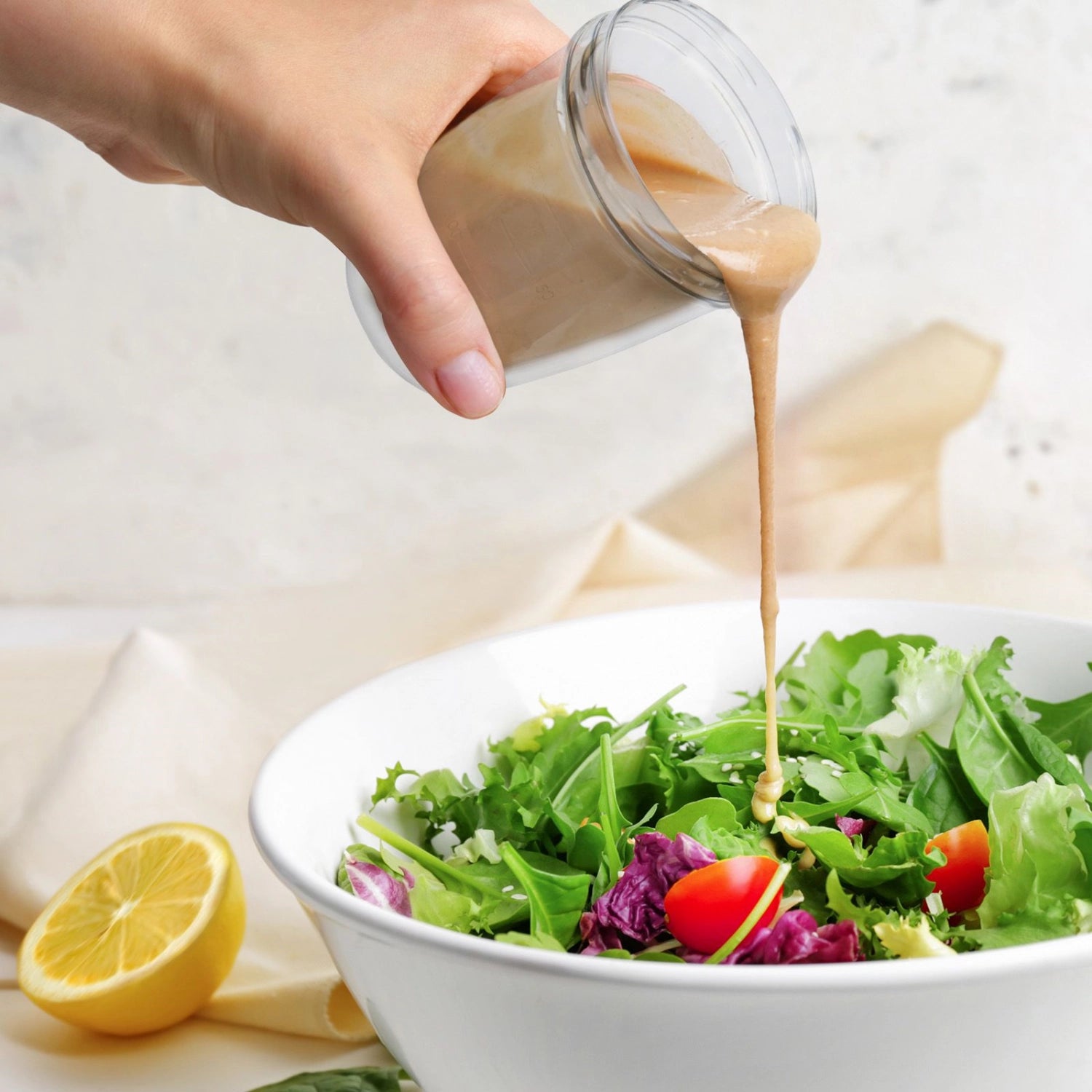 Mix-Ei Schüttelbecher 0.25l mint in Grün präsentiert im Onlineshop von KAQTU Design AG. Küchenhelfer ist von Westmark