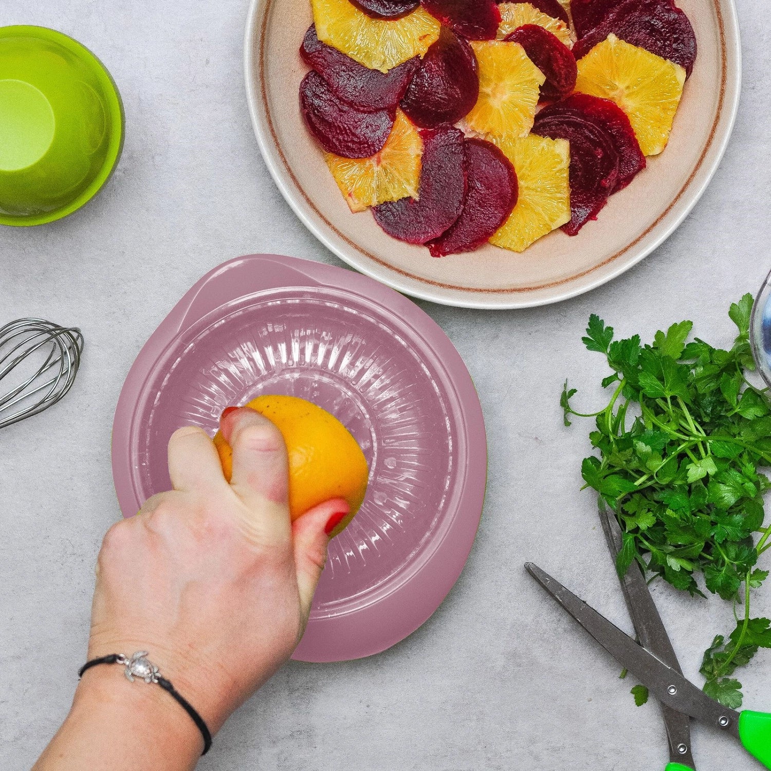 Limetta Zitrus- und Orangenpresse 0.5l rosa in Pink präsentiert im Onlineshop von KAQTU Design AG. Küchenhelfer ist von Westmark