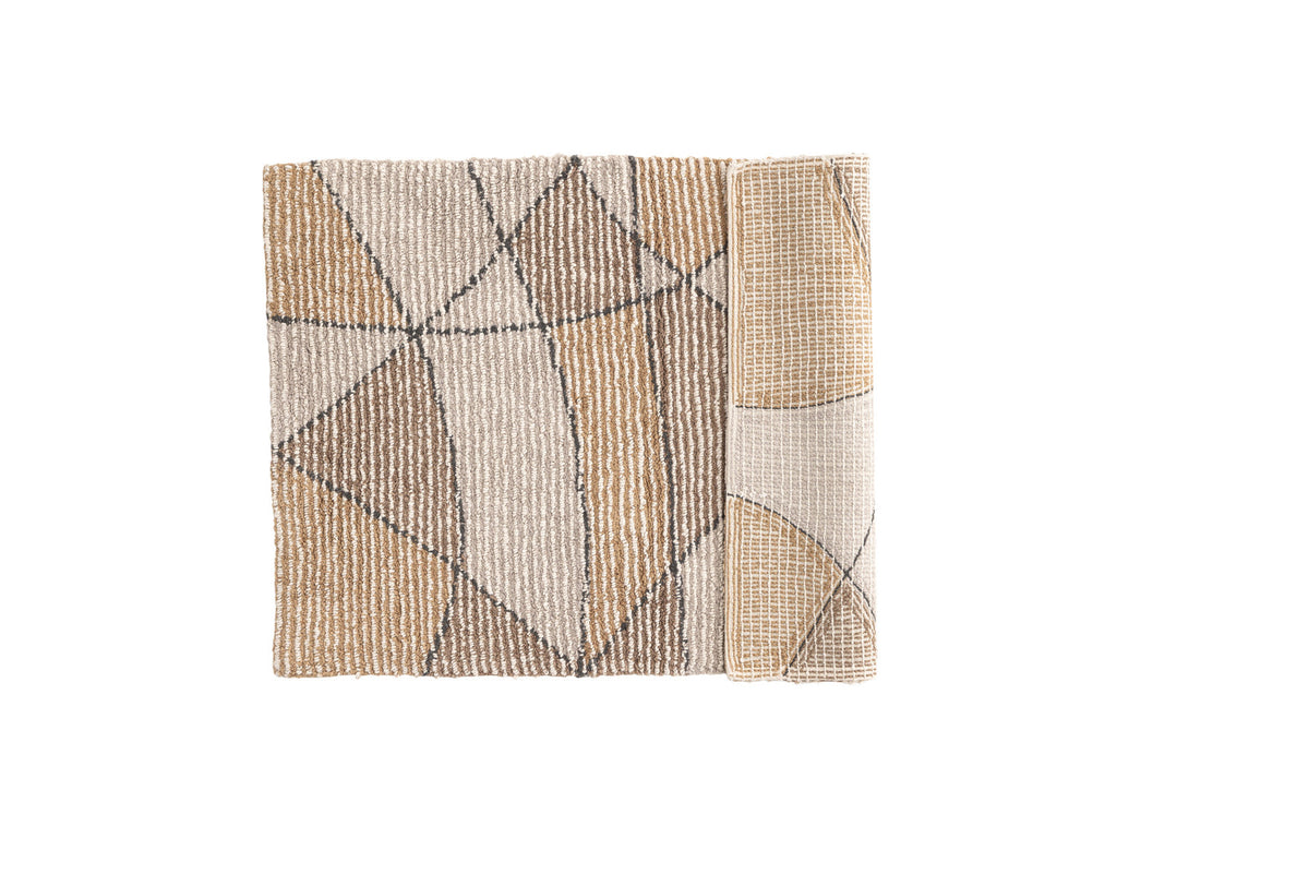 Loui Teppich in Elfenbein präsentiert im Onlineshop von KAQTU Design AG. Teppich ist von Venture Home