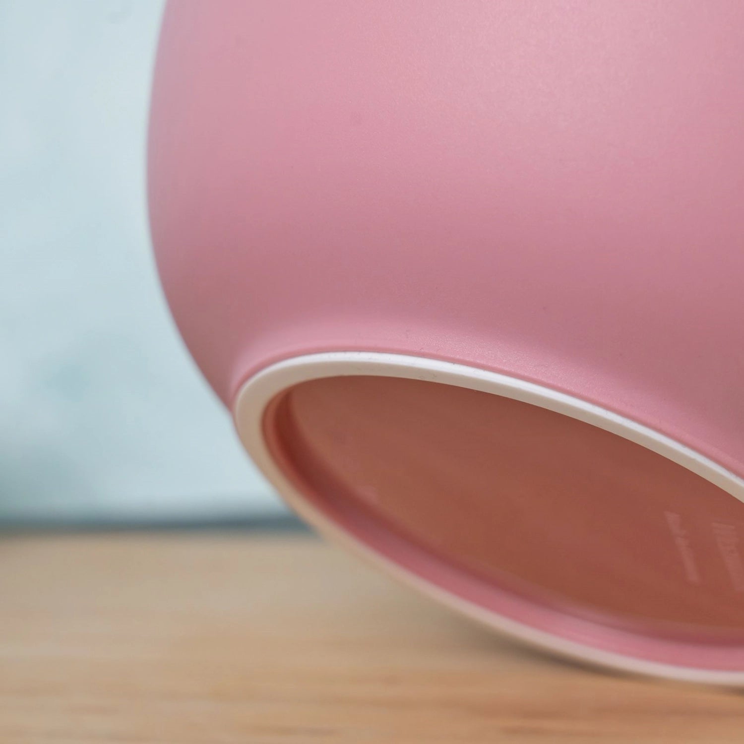 Praktische Rührschüssel in sanftem Rosa von Westmark, 3,5 l, ideal für müheloses Mixen und Spritzschutz für weniger Küchenchaos.