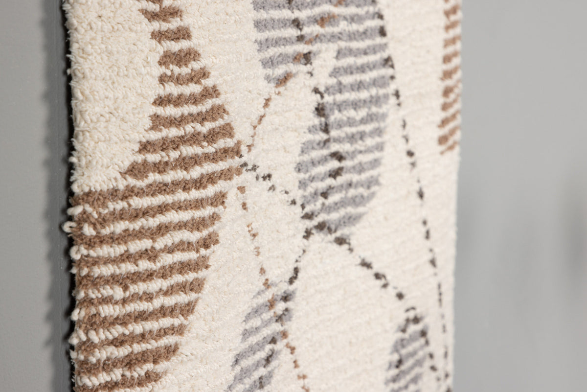 Liam Textil in Elfenbein präsentiert im Onlineshop von KAQTU Design AG. Wandteppich ist von Venture Home