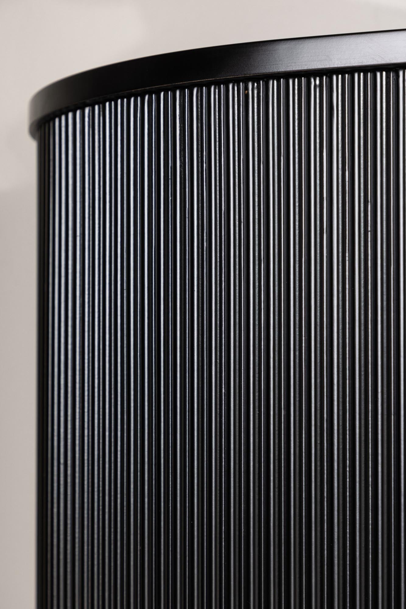 Stilvolles Loca Sideboard von Venture Home für moderne Wohnräume.