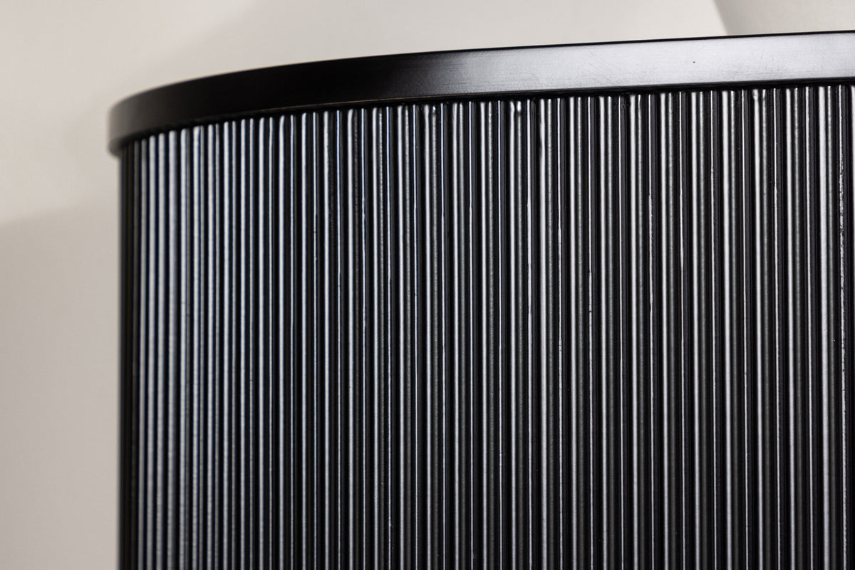 Loca Sideboard in Schwarz präsentiert im Onlineshop von KAQTU Design AG. Sideboard ist von Venture Home