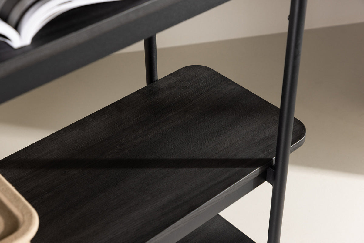 Heim Regal in Schwarz präsentiert im Onlineshop von KAQTU Design AG. Standregal ist von Vind