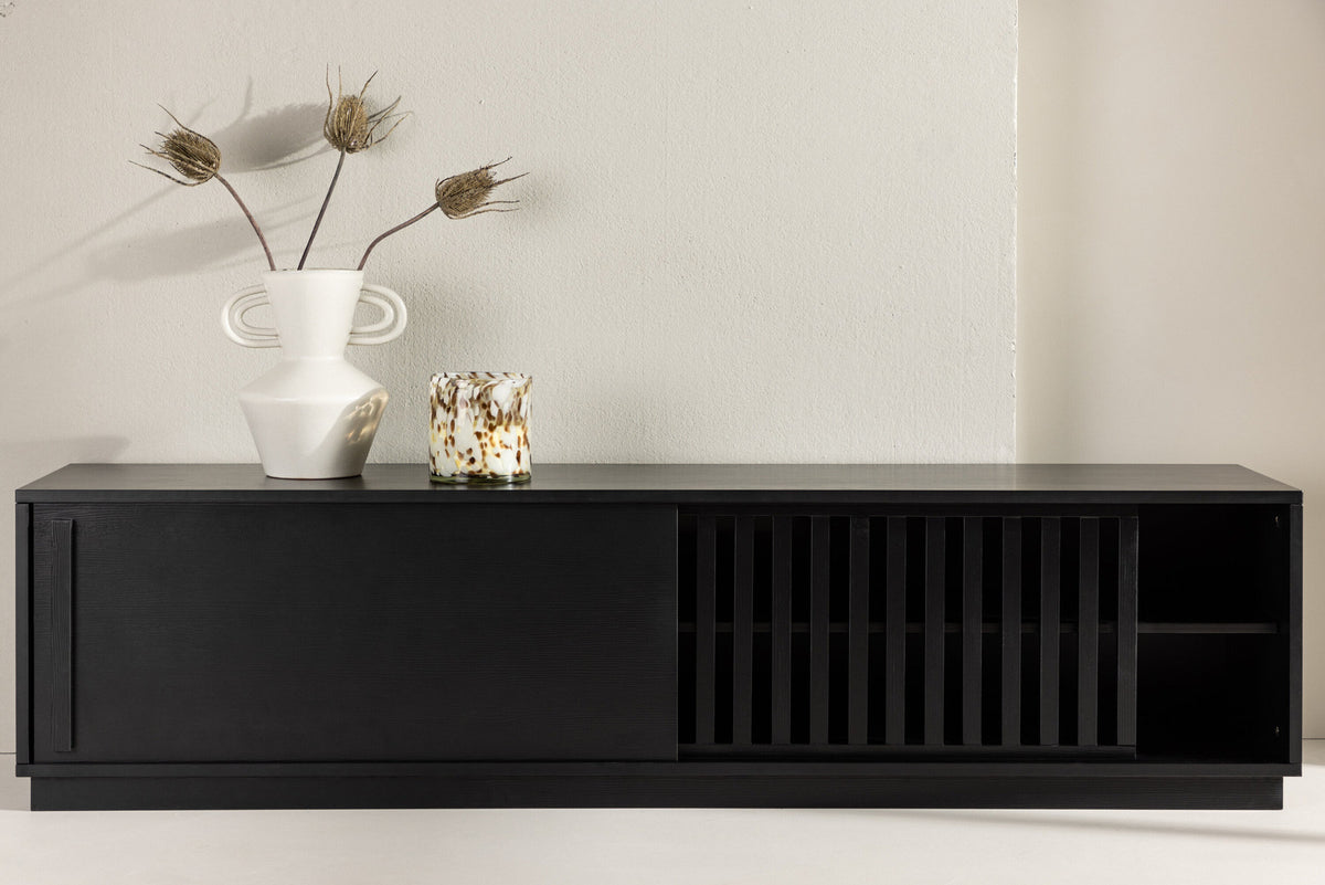 Lugo TV Sideboard in Schwarz präsentiert im Onlineshop von KAQTU Design AG. TV-Möbel ist von Venture Home