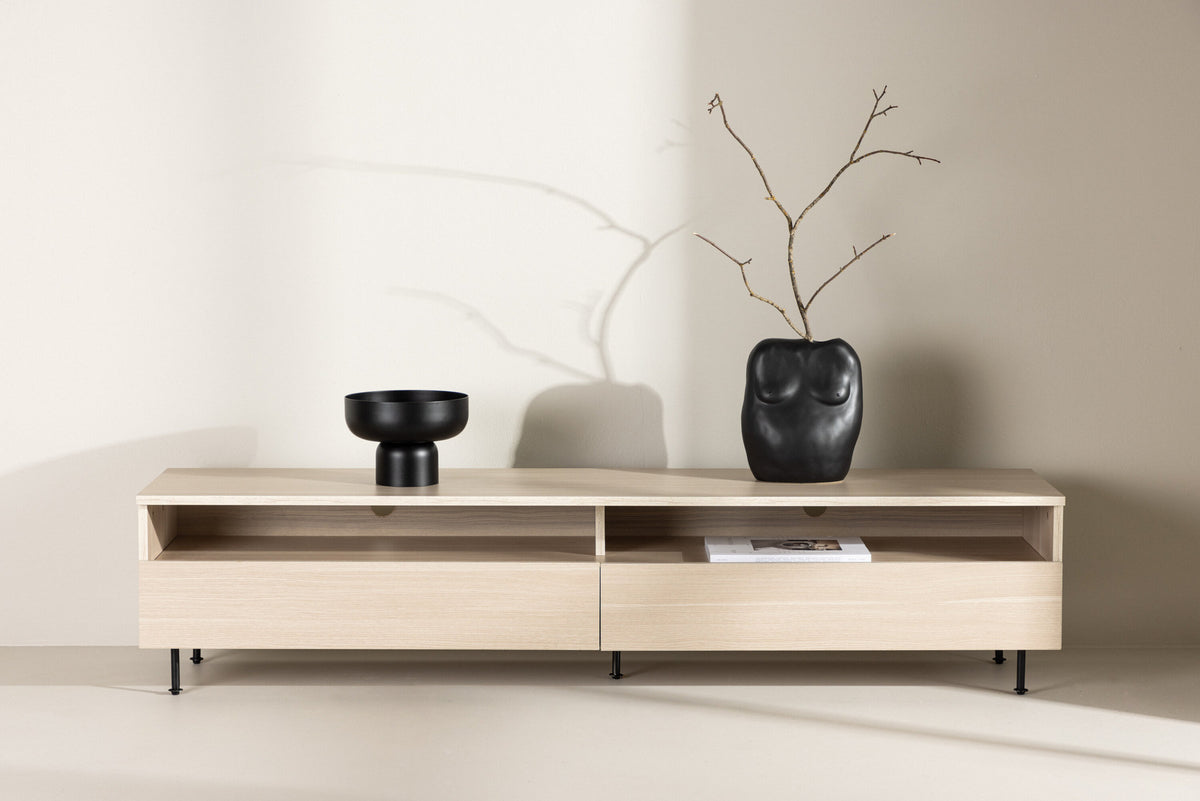 Navarra TV Sideboard in Schwarz/ Weisswäsche präsentiert im Onlineshop von KAQTU Design AG. TV-Möbel ist von Venture Home