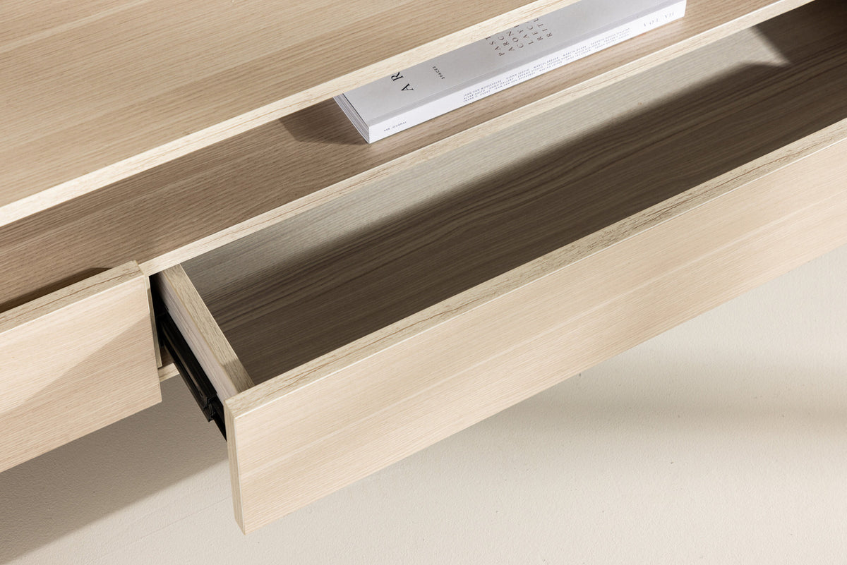 Navarra TV Sideboard in Schwarz/ Weisswäsche präsentiert im Onlineshop von KAQTU Design AG. TV-Möbel ist von Venture Home