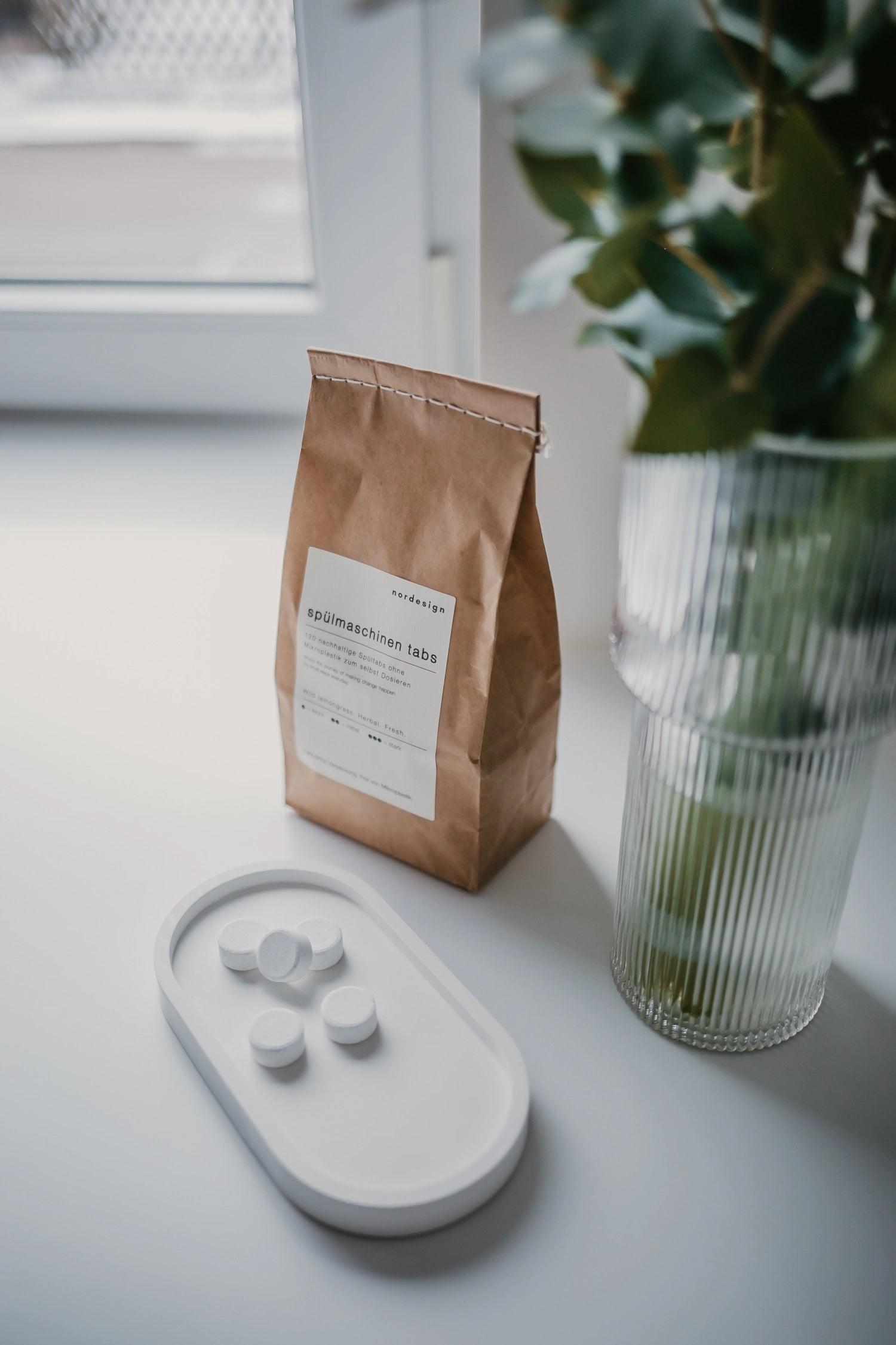 120 Stück Spülmaschinen Tabs in Weiss präsentiert im Onlineshop von KAQTU Design AG. Abwasch ist von Nordesign