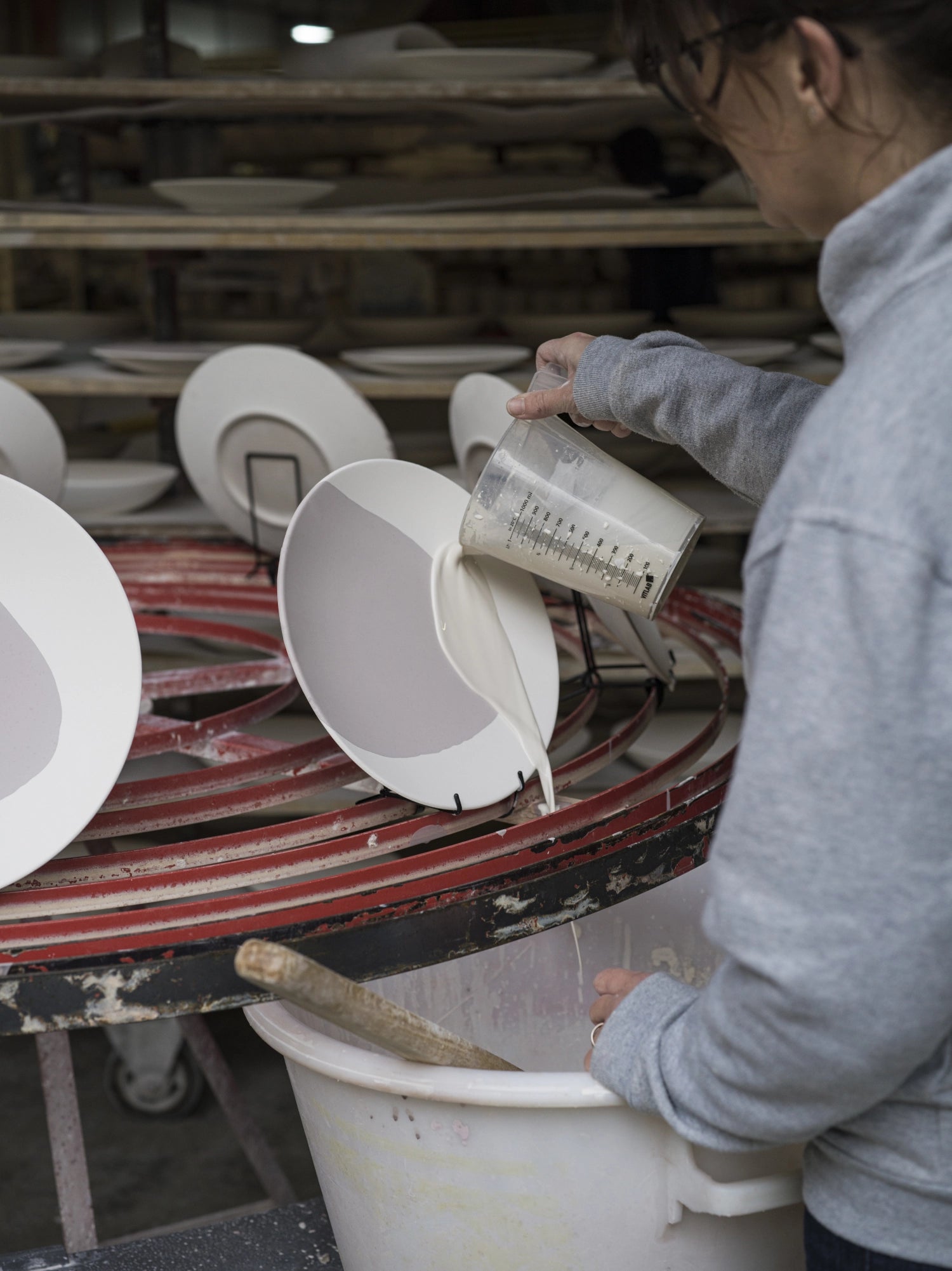 Piastra di colpo di stato di confluenza d24cm da 100 ml di lino alabastro bianco