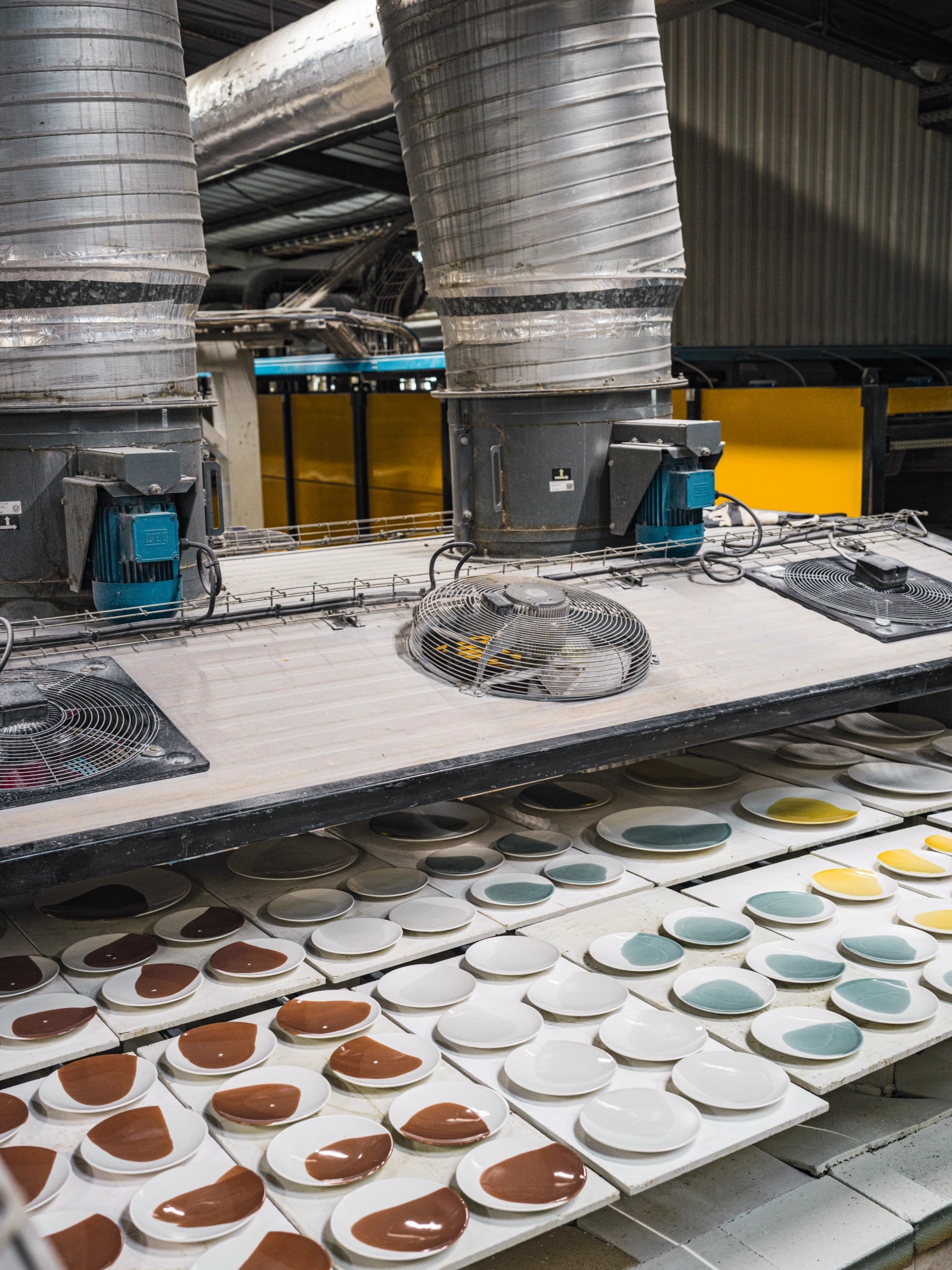 Entdecken Sie den stilvollen Confluence Teller D26cm in fjord alabaster weiss von Revol – perfekt für elegante Tischarrangements und langlebigen Genuss.