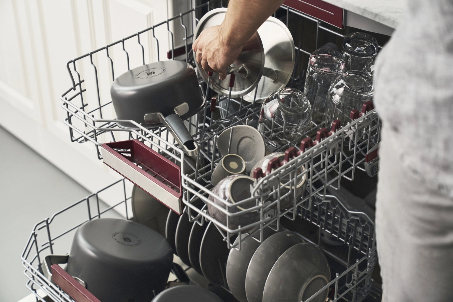 5 °. Set di pentole puro grigio