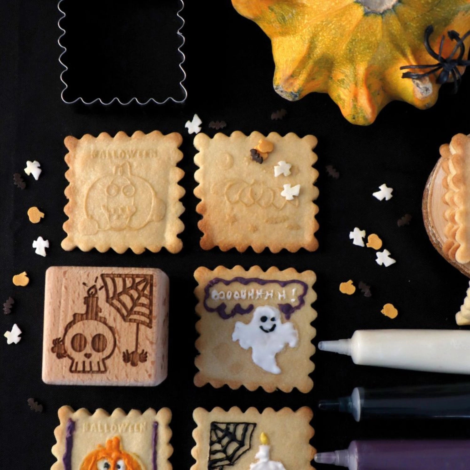 Taglio tagliente con timbro cubo di Halloween