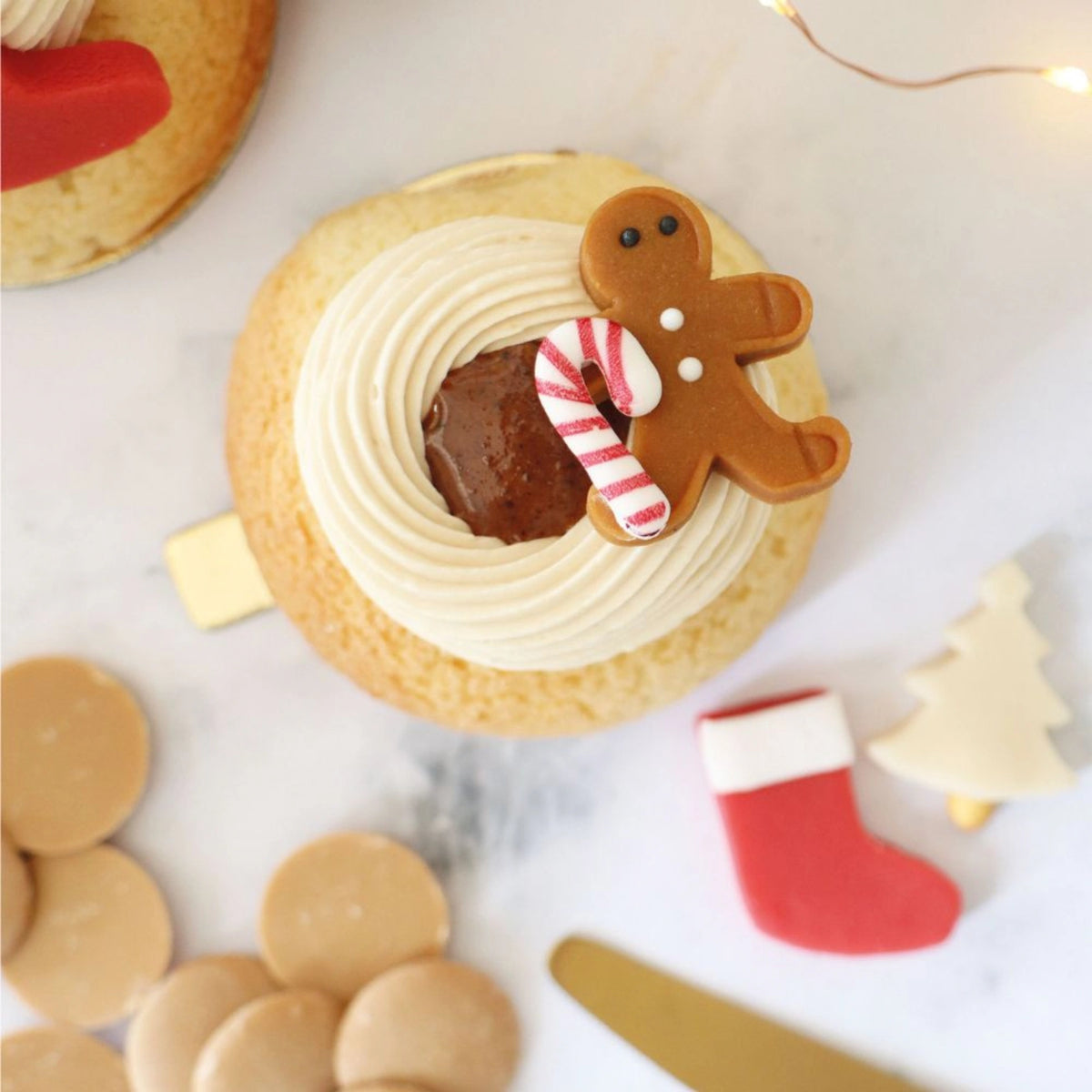 Marzipandekor Weihnachten gemischt 33g in Mehrfarbig präsentiert im Onlineshop von KAQTU Design AG. Zutaten ist von Scrap Cooking
