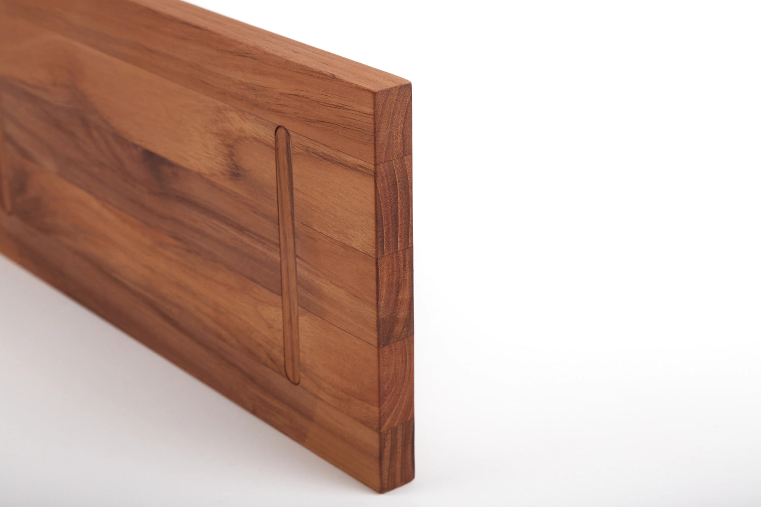 Bistro Servierplatte 53x22x4.6cm mit Füssen M in Braun präsentiert im Onlineshop von KAQTU Design AG. Tablett ist von Teak Haus