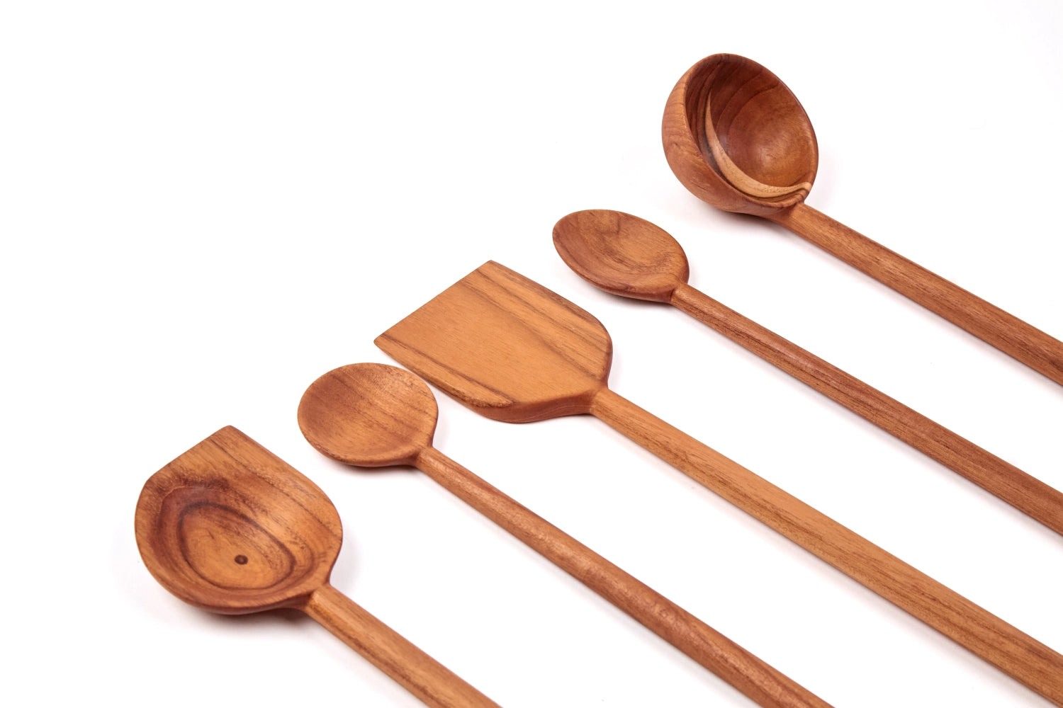 Moon Servierlöffel 33x7.8x2.5cm in Braun präsentiert im Onlineshop von KAQTU Design AG. Küchenhelfer ist von Teak Haus