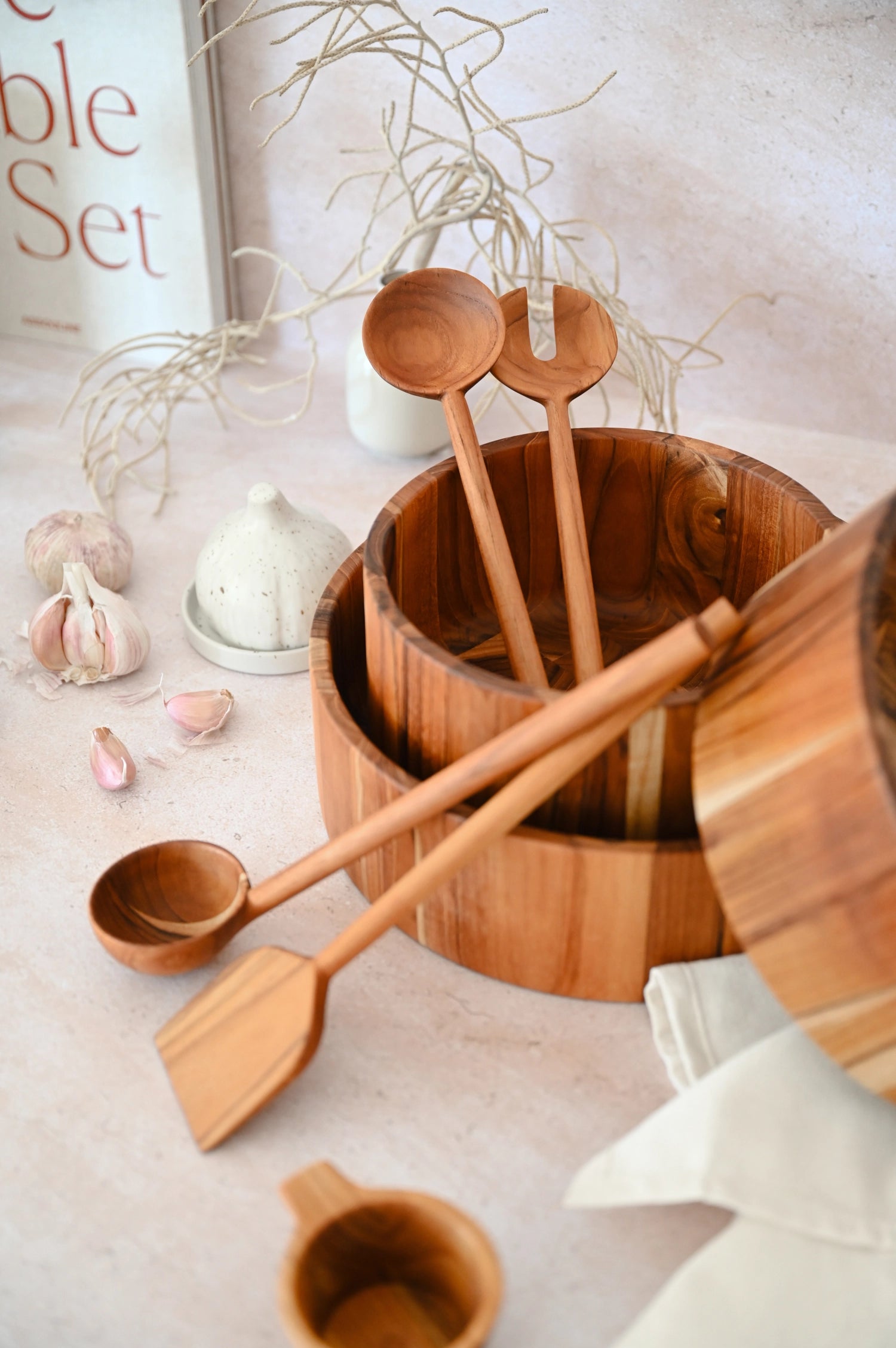 Moon Pfannenwender 33x7.8x2cm in Braun präsentiert im Onlineshop von KAQTU Design AG. Zange ist von Teak Haus