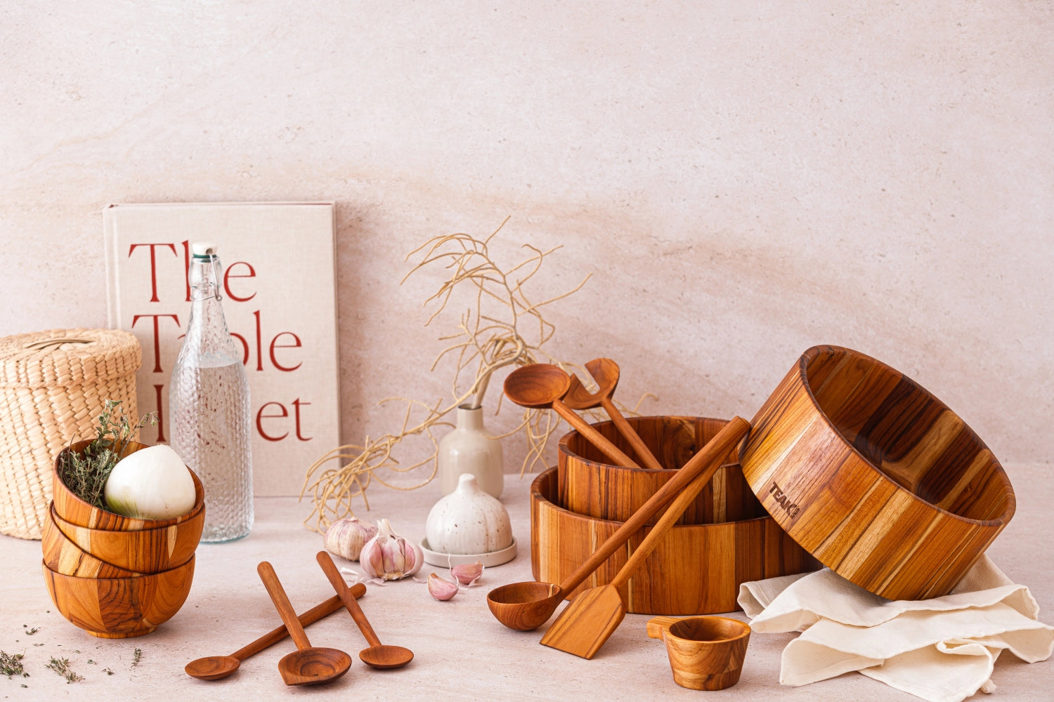 Moon Kochlöffel 33x5x1.5cm in Braun präsentiert im Onlineshop von KAQTU Design AG. Küchenhelfer ist von Teak Haus