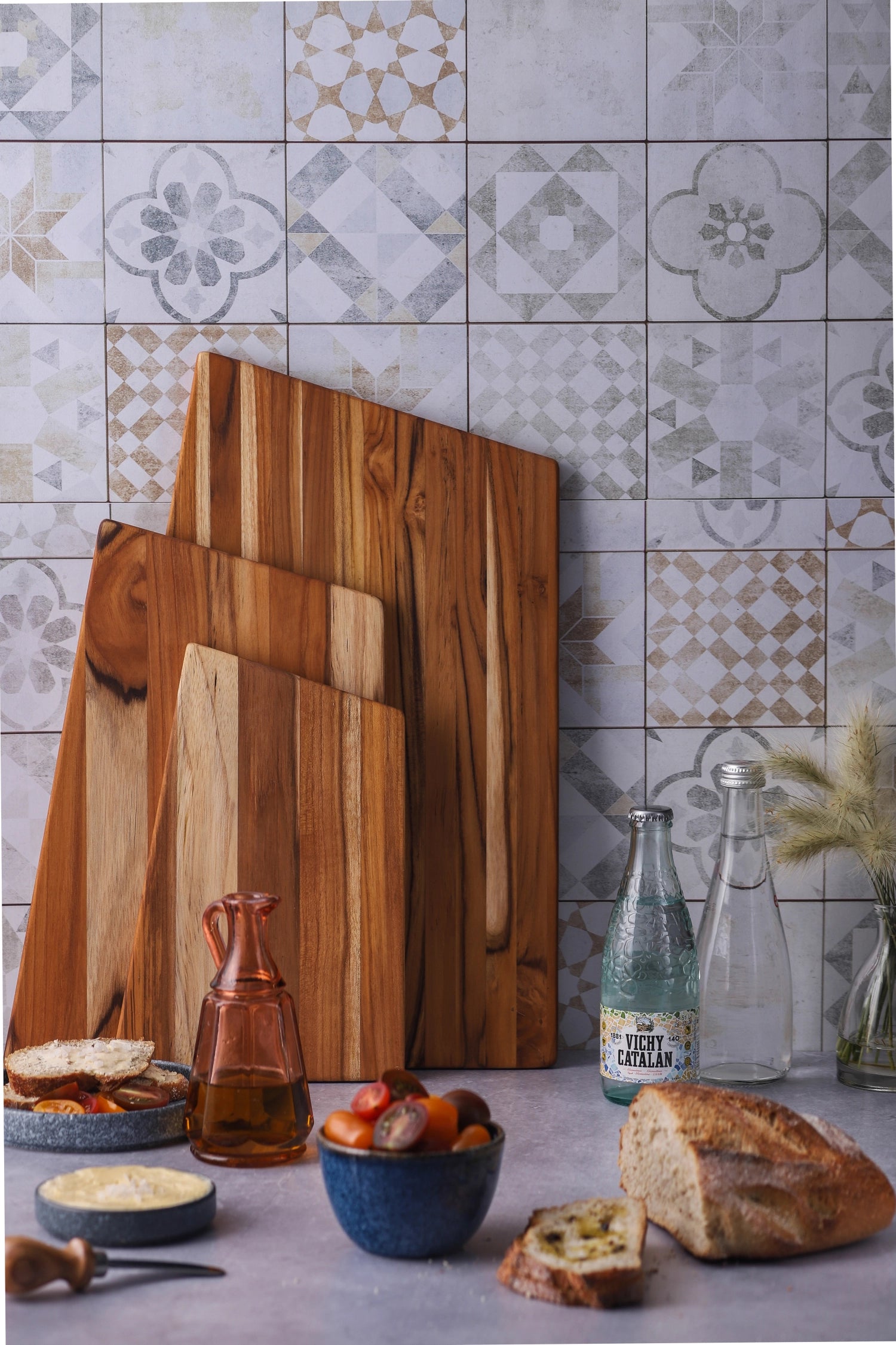 Geo Schneidbrett Trapez S 29x19x1.5cm in Braun präsentiert im Onlineshop von KAQTU Design AG. Schneidbrett ist von Teak Haus