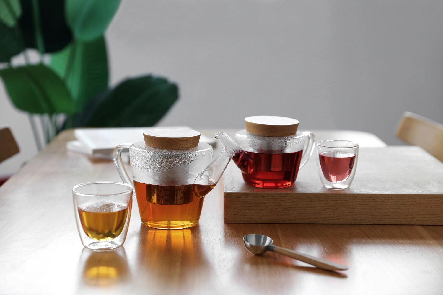 Teecrug di infusione con coperchio in legno 1L Borosilizza