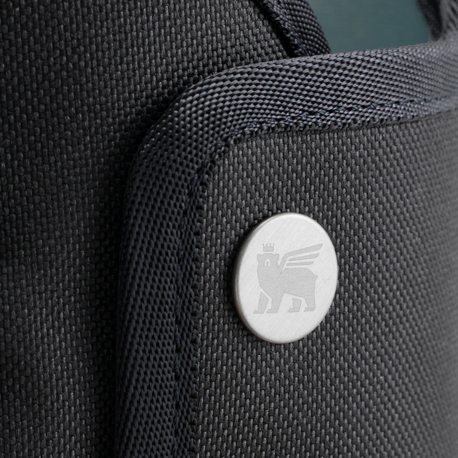 All-Day Quencher Carry-All 1.18l black in Schwarz präsentiert im Onlineshop von KAQTU Design AG. Zutaten ist von Stanley