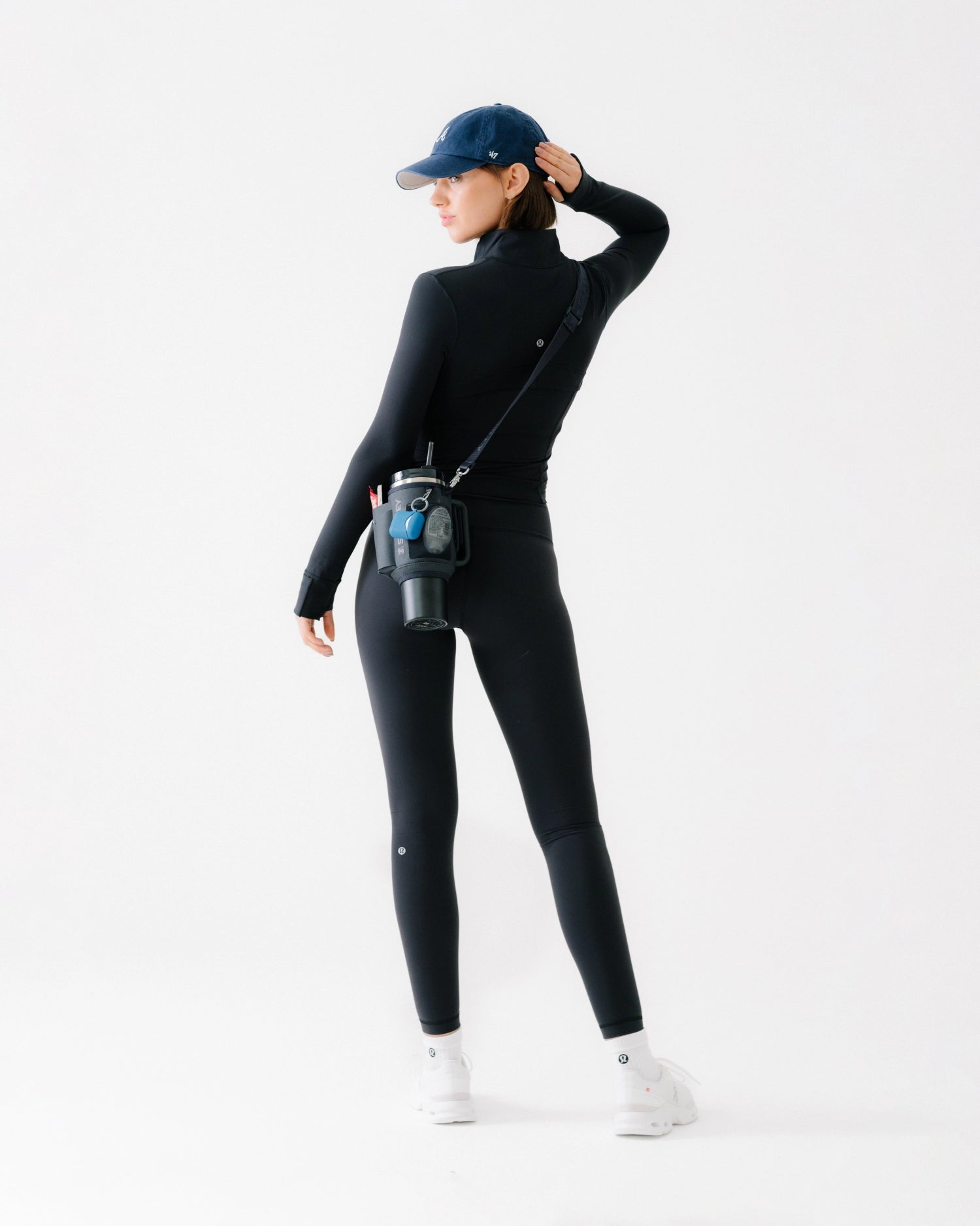 All-Day Quencher Carry-All 1.18l black in Schwarz präsentiert im Onlineshop von KAQTU Design AG. Zutaten ist von Stanley