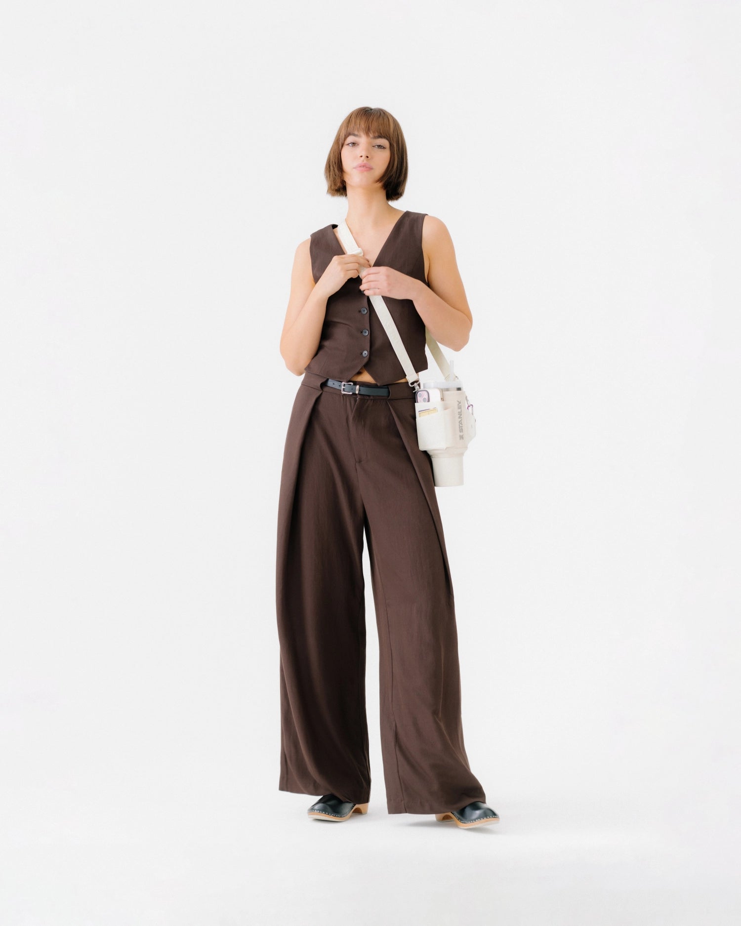 All-Day Quencher Carry-All 1.18l cream in Beige präsentiert im Onlineshop von KAQTU Design AG. Zutaten ist von Stanley