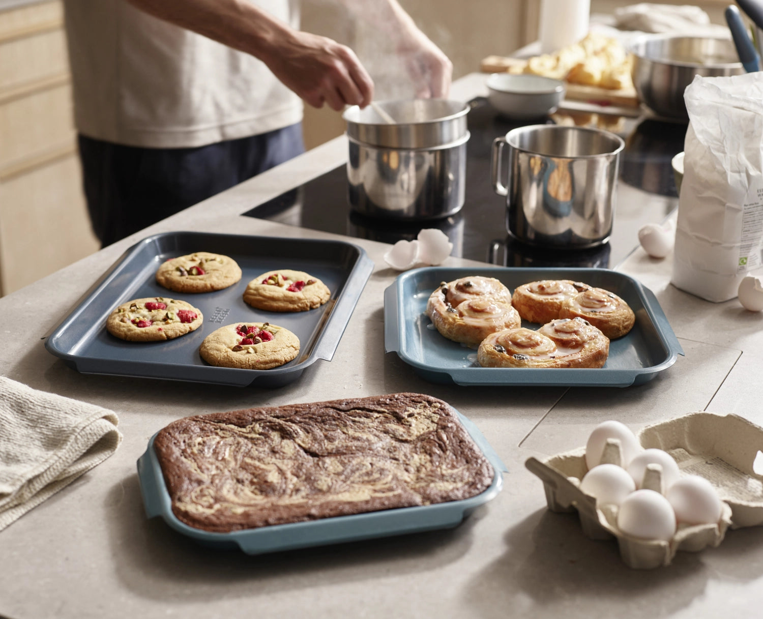 Set of 3 Nest Bake baking pans 30x23 32.6x30 40.9x30