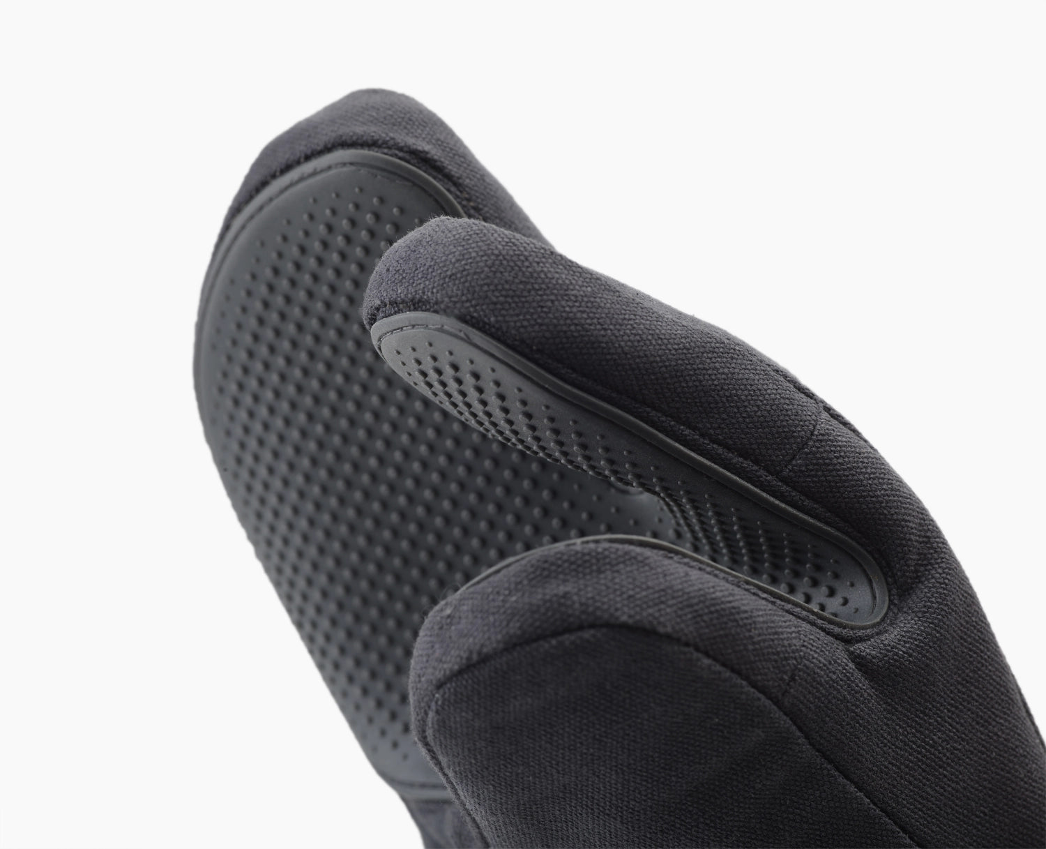 Elegantes Paar Ofenhandschuhe aus anthrazitfarbener Baumwolle von Joseph Joseph, perfekt für den Schutz beim Kochen und Backen.