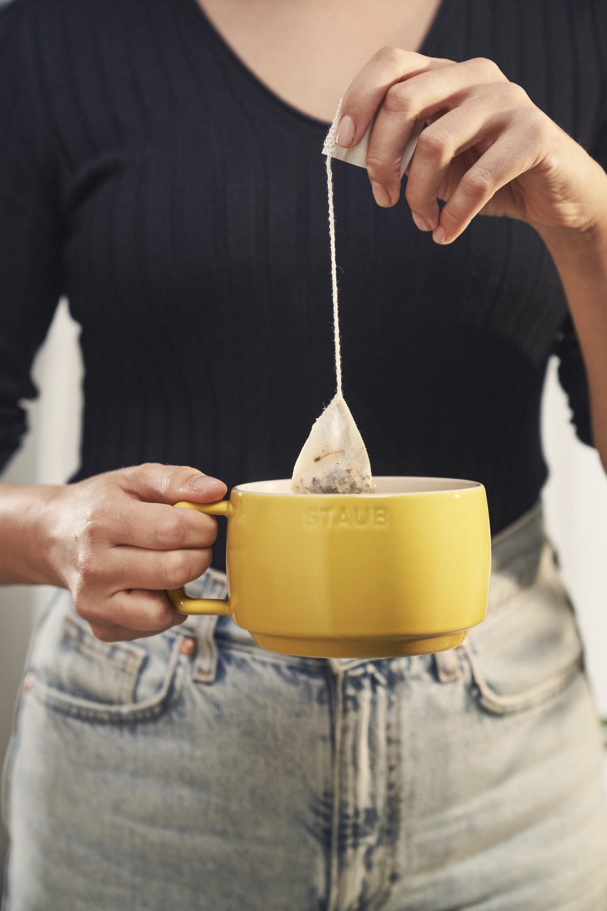 Tasse Citron XL 500ml in Gelb präsentiert im Onlineshop von KAQTU Design AG. Espressotassen ist von Staub