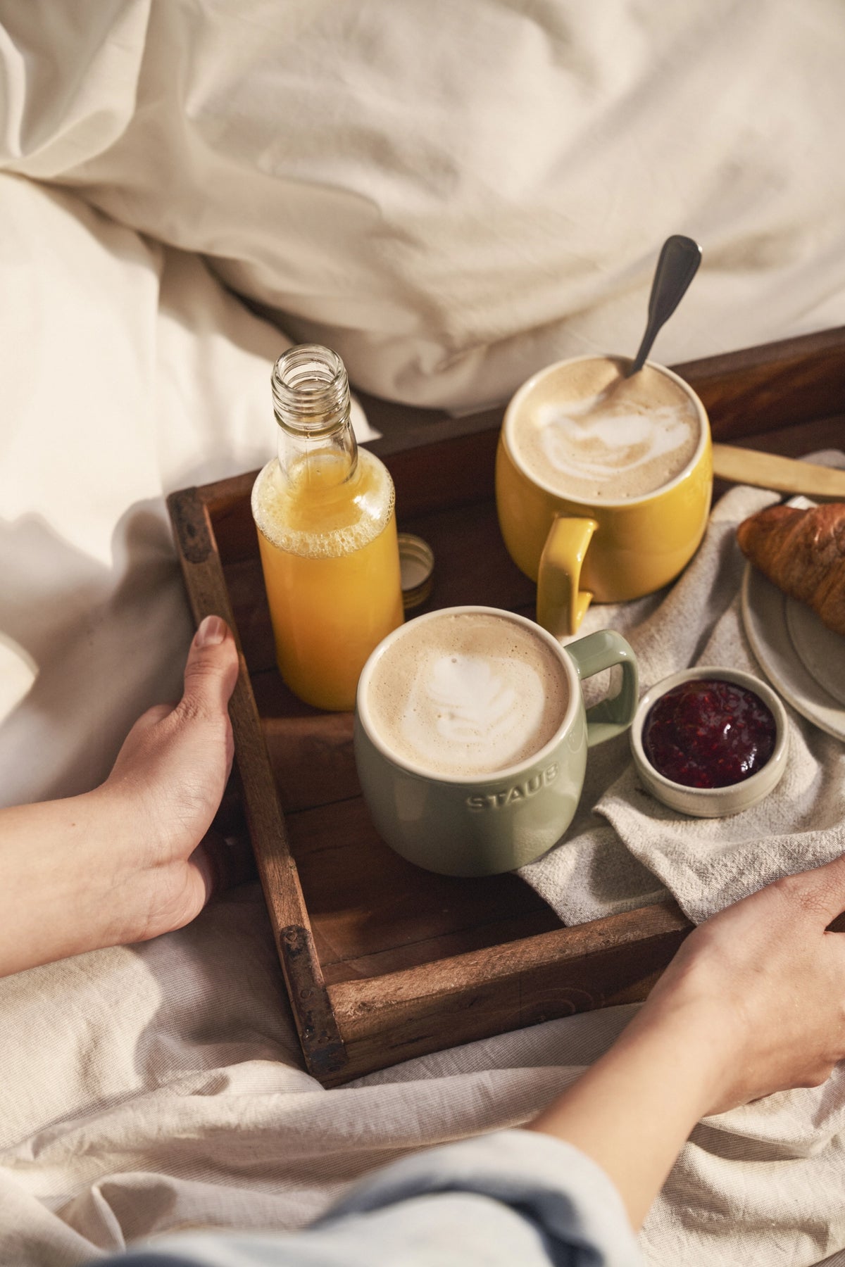 Tasse Eucalyptus S 250ml in Grün präsentiert im Onlineshop von KAQTU Design AG. Espressotassen ist von Staub