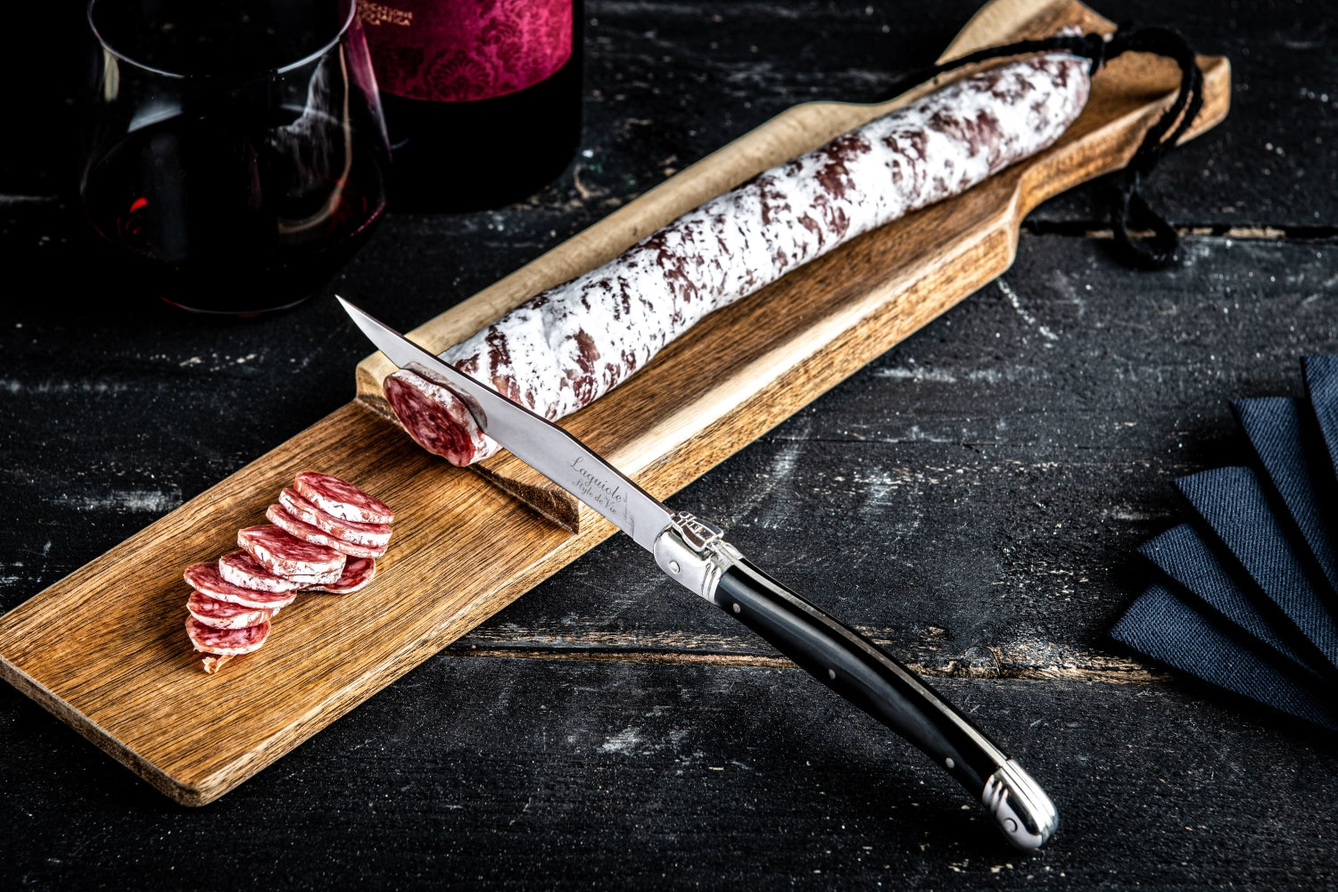 Laguiole Premium Line Wurstbrett Acaciaholz