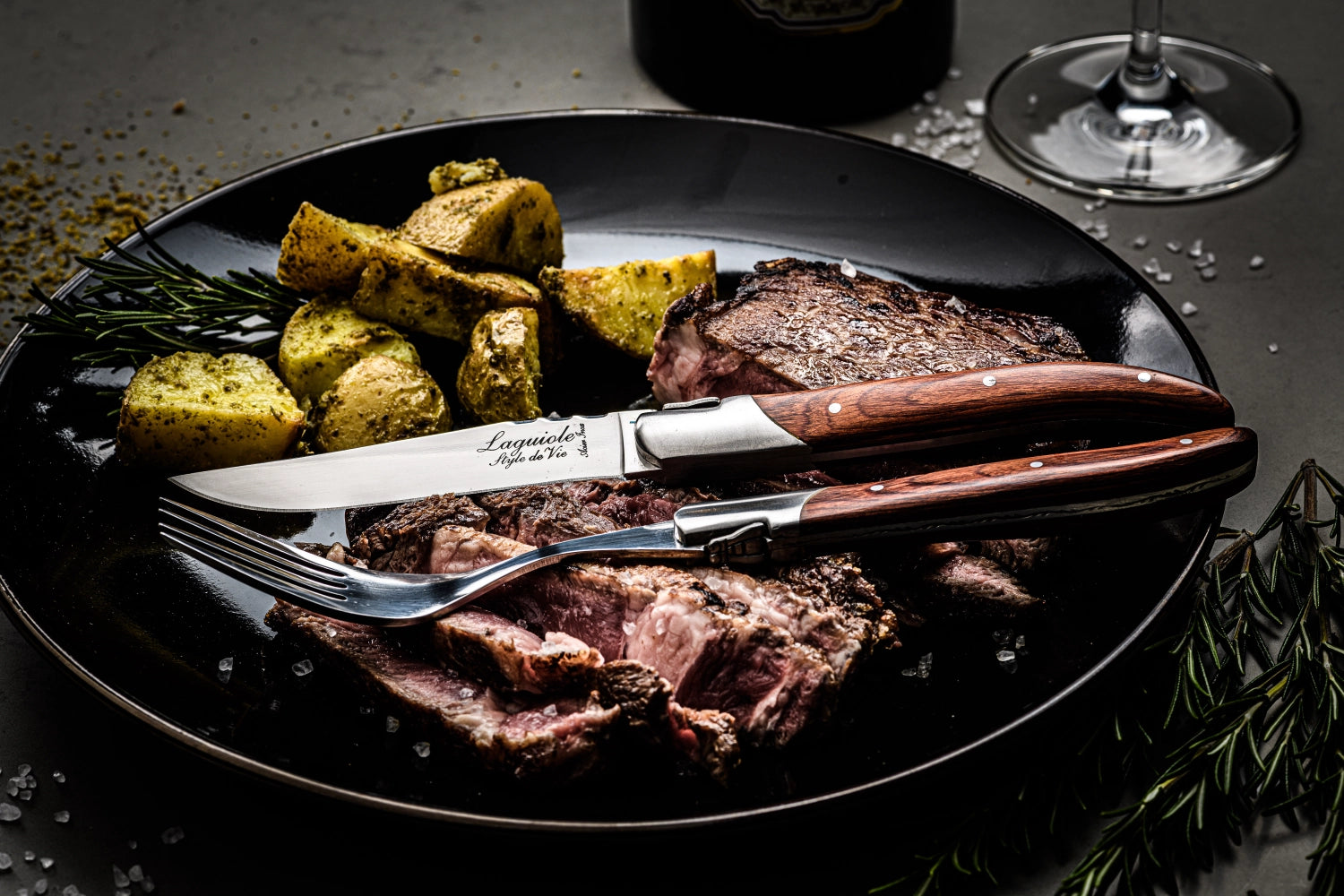 Laguiole Luxury Line steak knife pakka rose