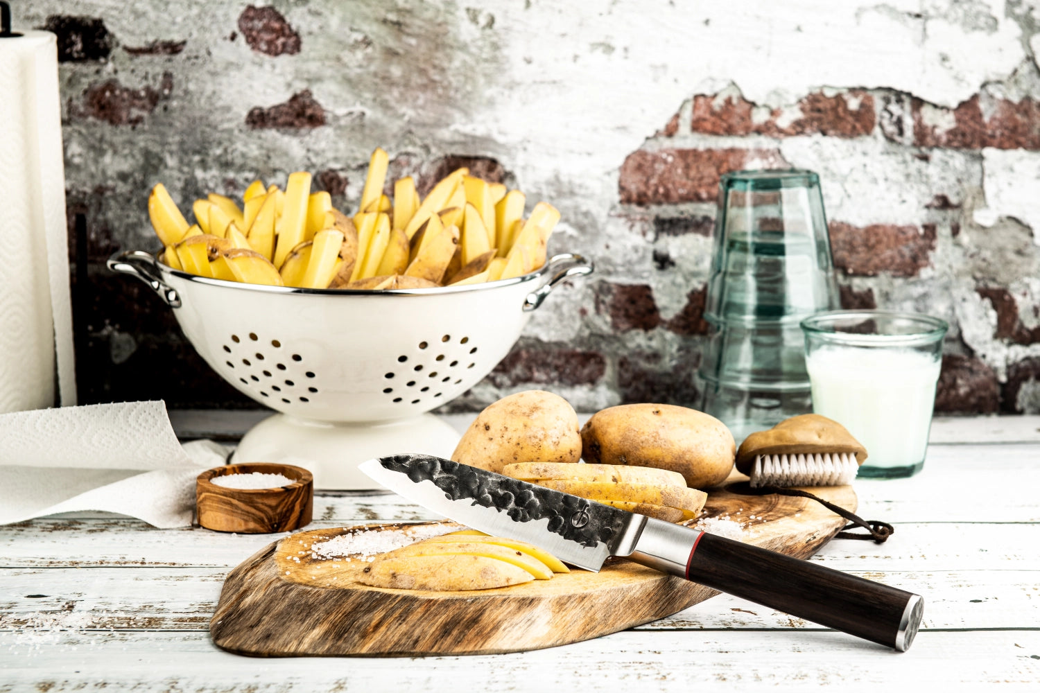 Sebra Santokumesser 13cm in Gelb präsentiert im Onlineshop von KAQTU Design AG. Küchenmesser ist von Forged