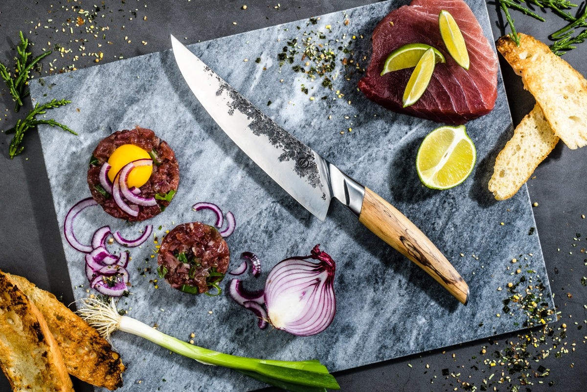 Katai Kochmesser 20cm in Gelb präsentiert im Onlineshop von KAQTU Design AG. Küchenmesser ist von Forged