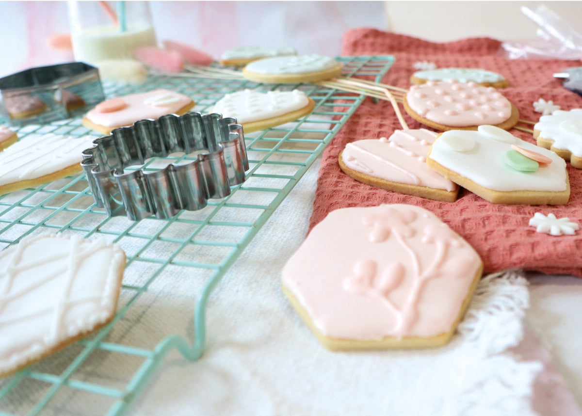 4er Set Ausstecher Edelstahl in Grau präsentiert im Onlineshop von KAQTU Design AG. Ausstecher ist von Scrap Cooking