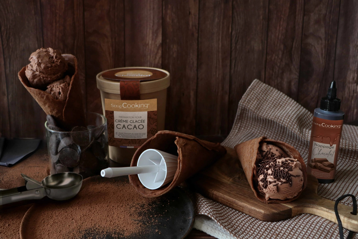 Eisportionierer in Grau präsentiert im Onlineshop von KAQTU Design AG. Glacezubehör ist von Scrap Cooking