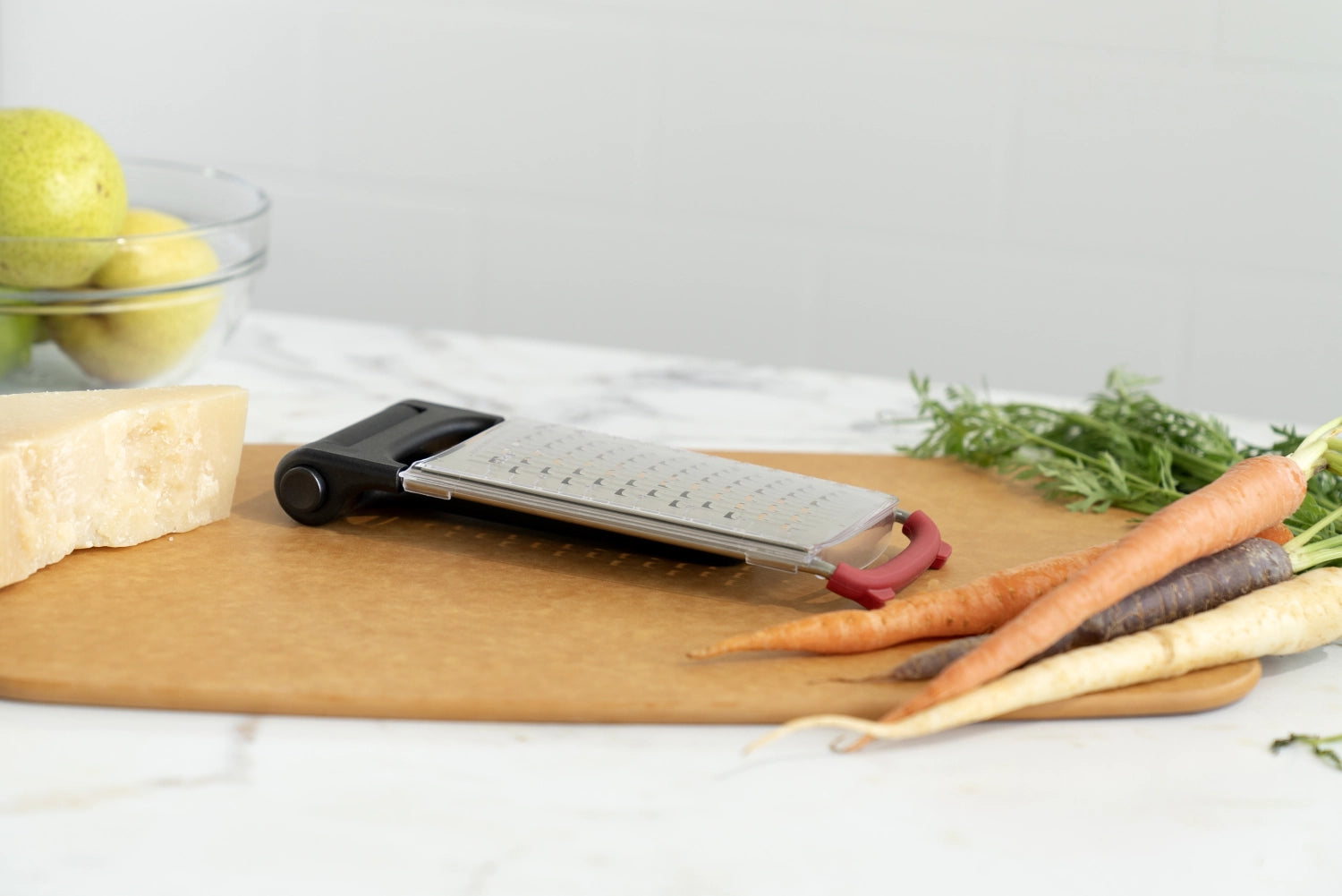 Klappreibe grob in Schwarz präsentiert im Onlineshop von KAQTU Design AG. Küchenhelfer ist von Cuisipro