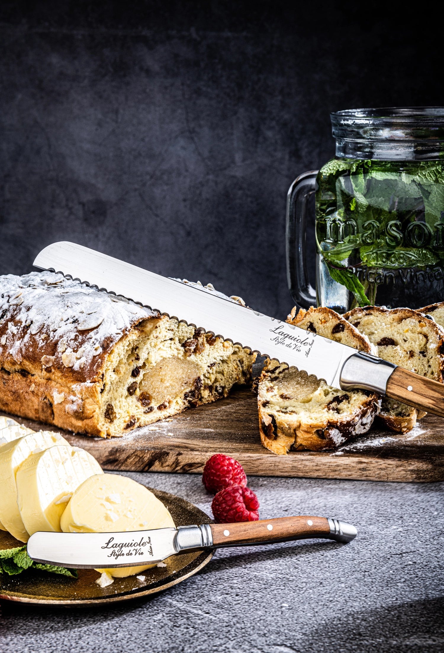 Luxury Line Buttermesser Olivenholz in Braun präsentiert im Onlineshop von KAQTU Design AG. Besteck ist von Laguiole Style de Vie