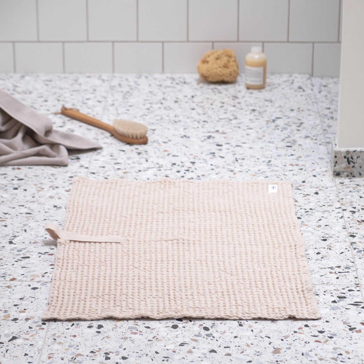 Tapis de bain Big Waffle 80x55cm pierre coton bio