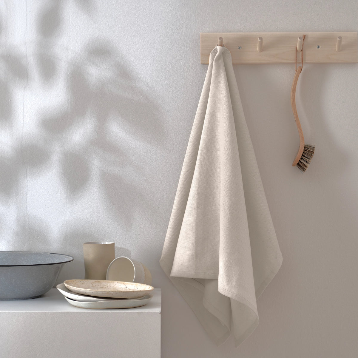 Geschirrtuch 53x86cm stoneBiobaumwolle in Beige präsentiert im Onlineshop von KAQTU Design AG. Küchentuch ist von The Organic Company