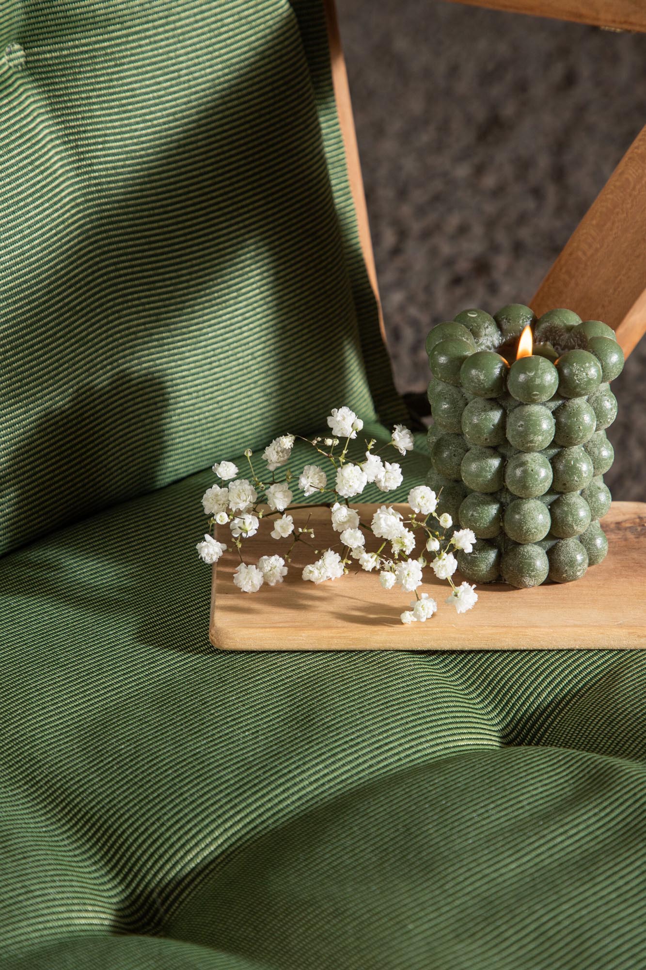 Elegantes Kissen mit Füllung von Venture Home, ideal für gemütliche Akzente, hochwertig gefertigt und vielseitig einsetzbar.