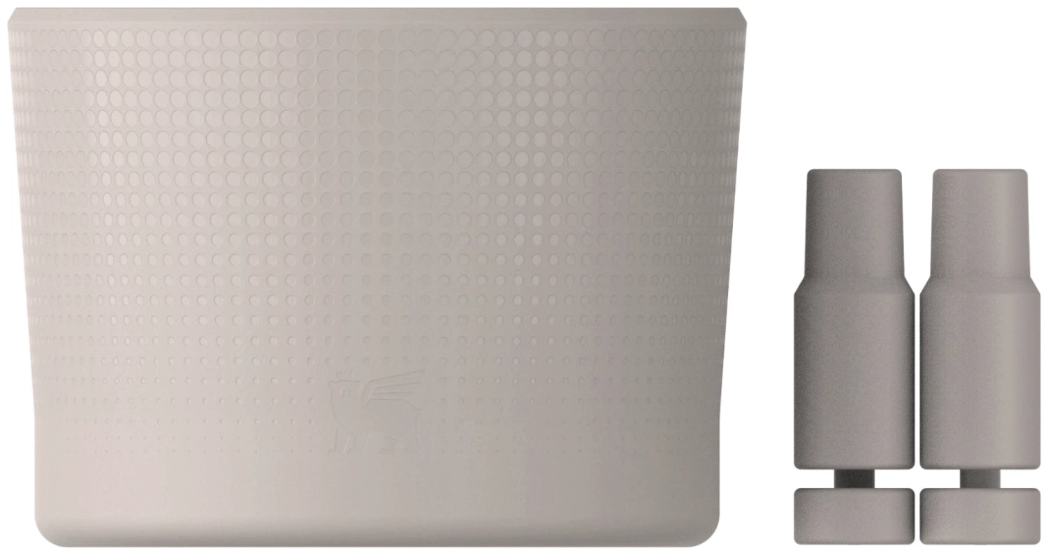 Quencher Antirutsch & Strohhalmabdeckung 0.6-0.89l ash in Grau präsentiert im Onlineshop von KAQTU Design AG. Zutaten ist von Stanley