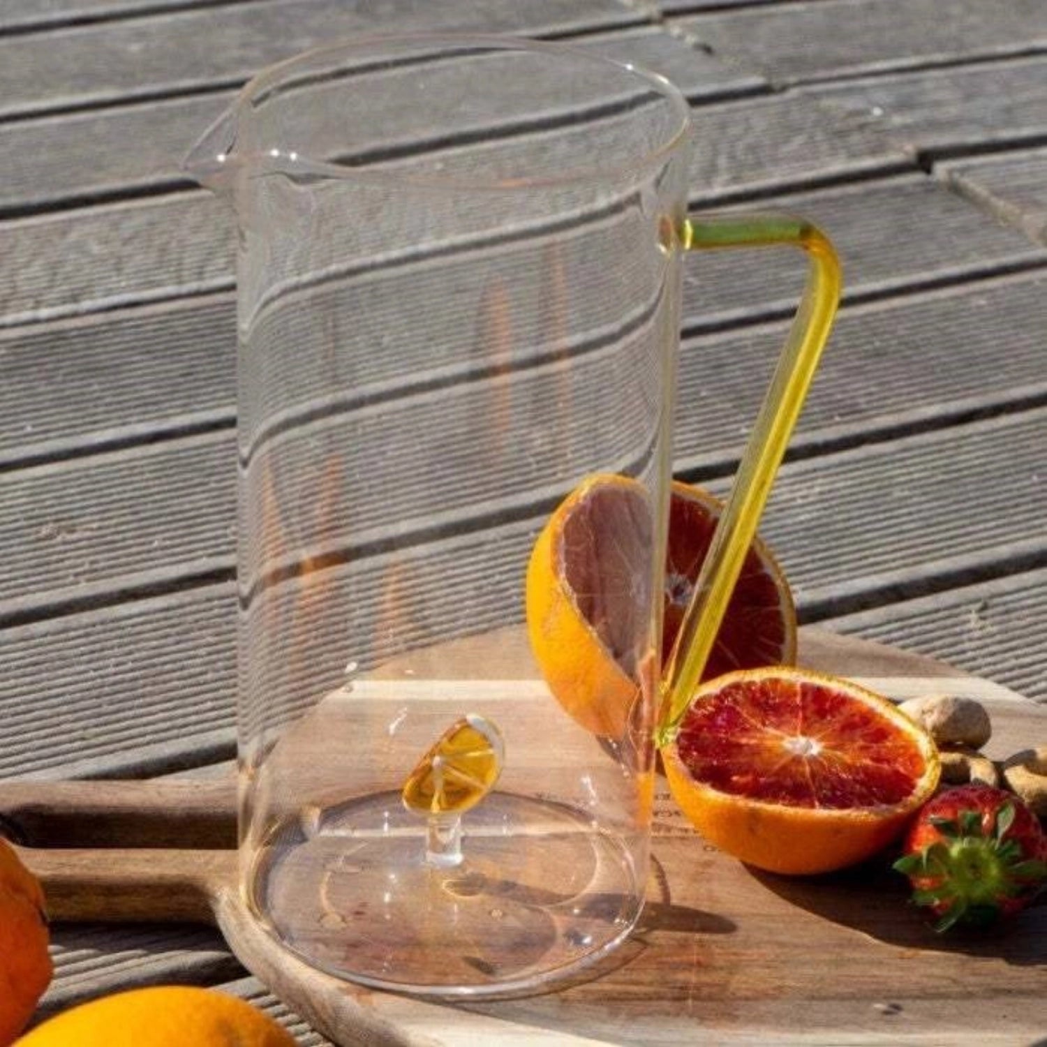 Karaffe aus Borosilikat 1.2l Orange in Orange präsentiert im Onlineshop von KAQTU Design AG. Karaffe ist von Easy Life