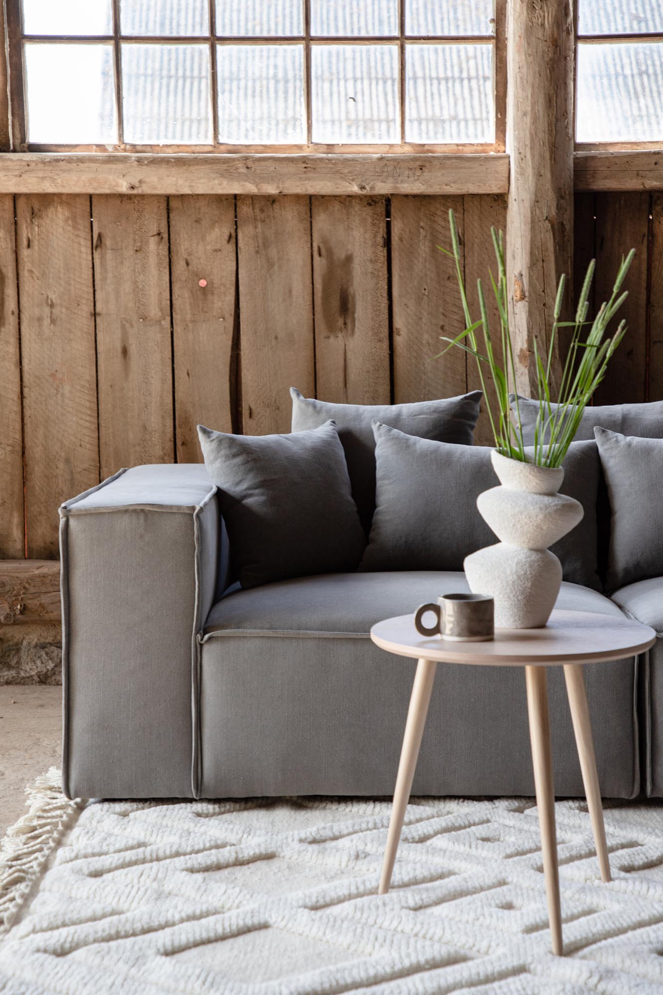 Gillholmen Sofa von Vind: Zeitloses Design trifft auf höchsten Komfort.