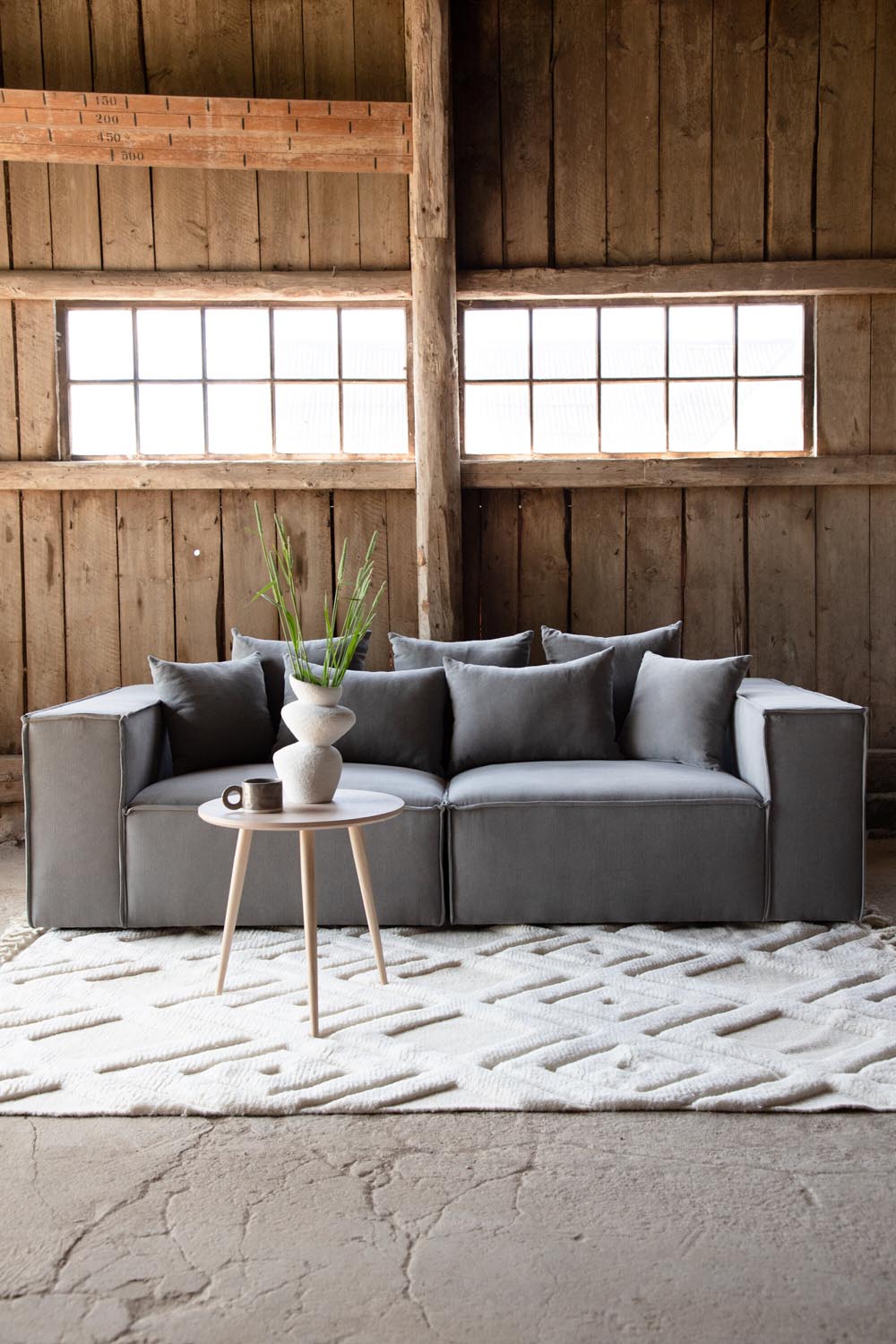 Gillholmen Sofa in Grau präsentiert im Onlineshop von KAQTU Design AG. 3er Sofa ist von Vind
