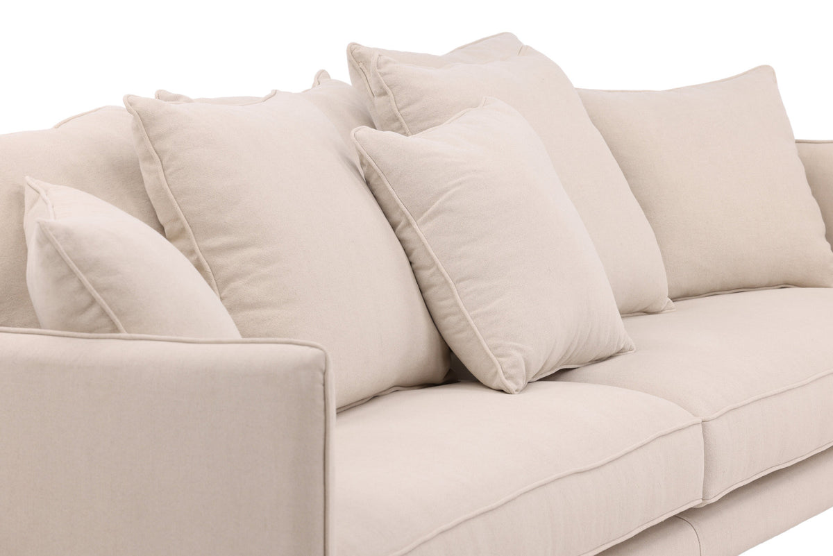 Segelskären Sofa in Beige präsentiert im Onlineshop von KAQTU Design AG. 3er Sofa ist von Vind