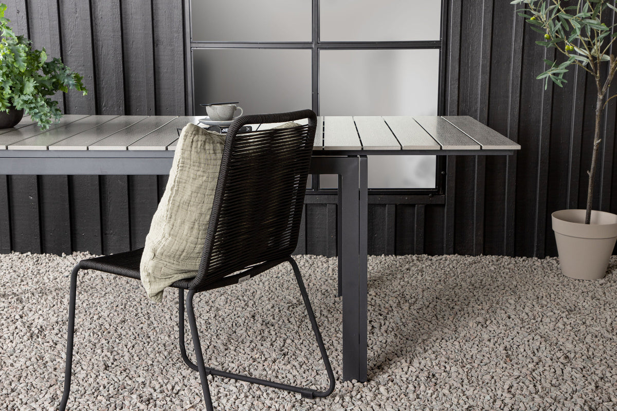 Levels Gartentisch ausziehbar in Schwarz präsentiert im Onlineshop von KAQTU Design AG. Gartentisch ist von Venture Home