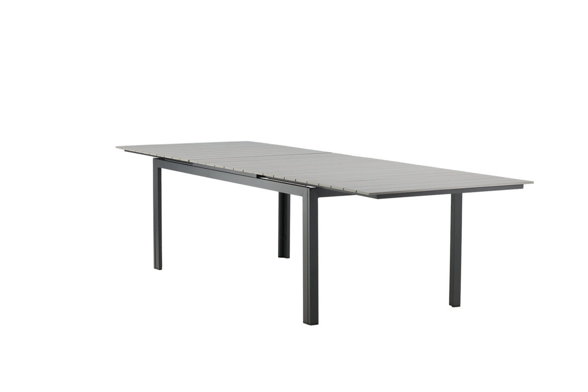 Levels Gartentisch ausziehbar in Schwarz präsentiert im Onlineshop von KAQTU Design AG. Gartentisch ist von Venture Home