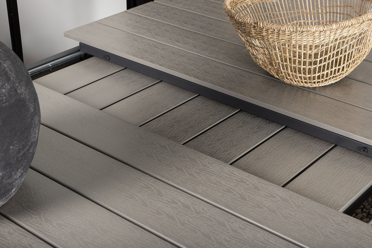 Levels Gartentisch ausziehbar in Schwarz präsentiert im Onlineshop von KAQTU Design AG. Gartentisch ist von Venture Home