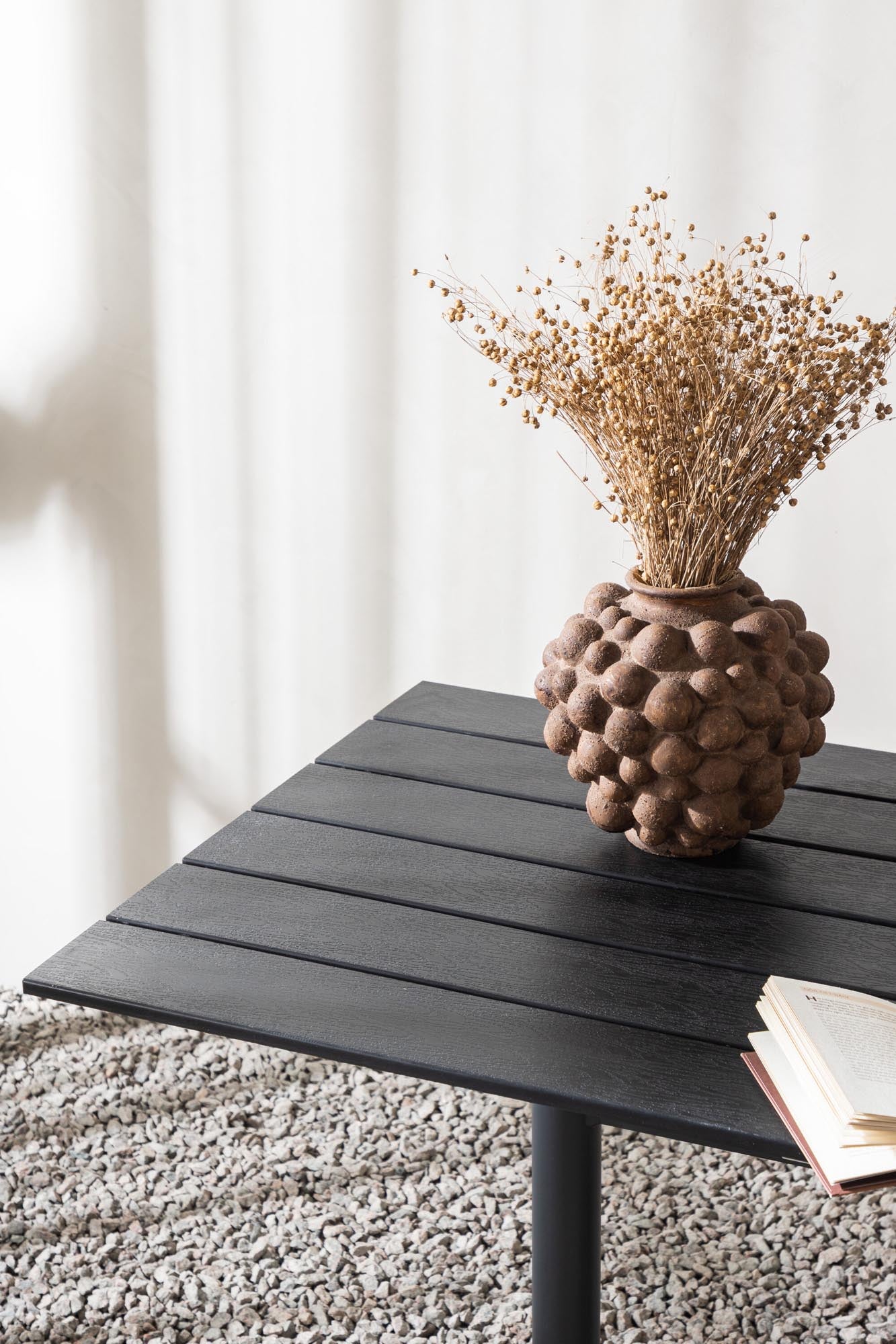 Denver Gartentisch in Schwarz präsentiert im Onlineshop von KAQTU Design AG. Gartentisch ist von Venture Home